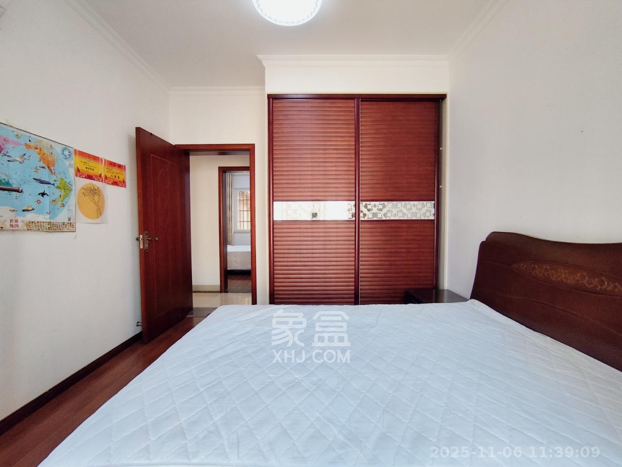 紫云阁  3室2厅1卫    1800.0元/月室内图