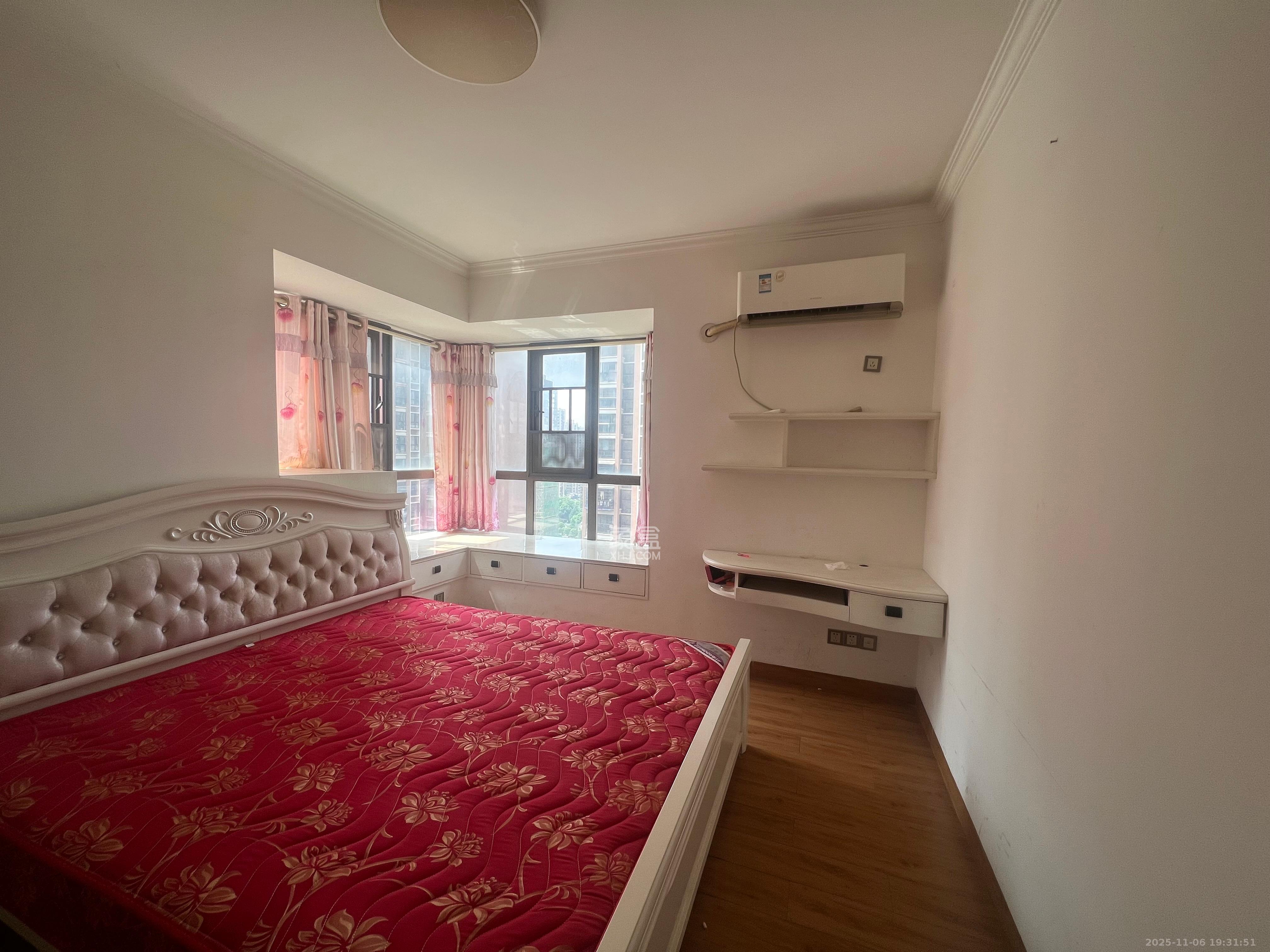 水岸世景 2室1厅1卫 1700.0元/月 水岸世景 2室1厅1卫 1700.0元/月室内图