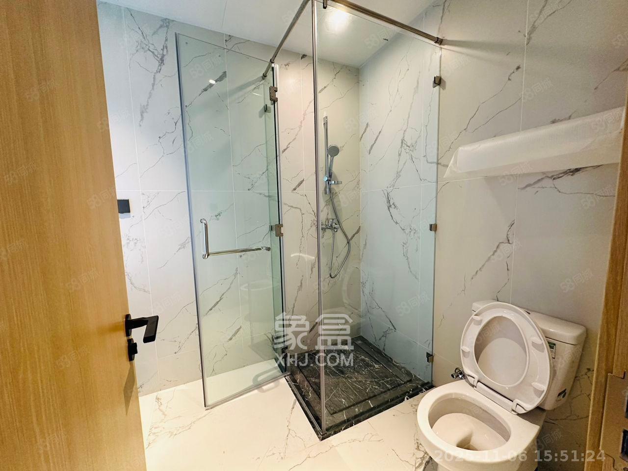 正荣梅溪紫阙台  4室2厅4卫    8500.0元/月室内图