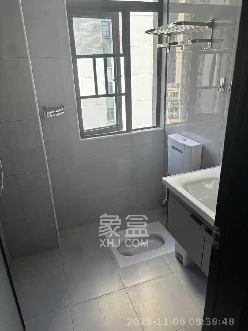 谷峰安置小区(惟德园) 3室2厅2卫 2900.0元/月 谷峰安置小区(惟德园) 3室2厅2卫 2900.0元/月室内图