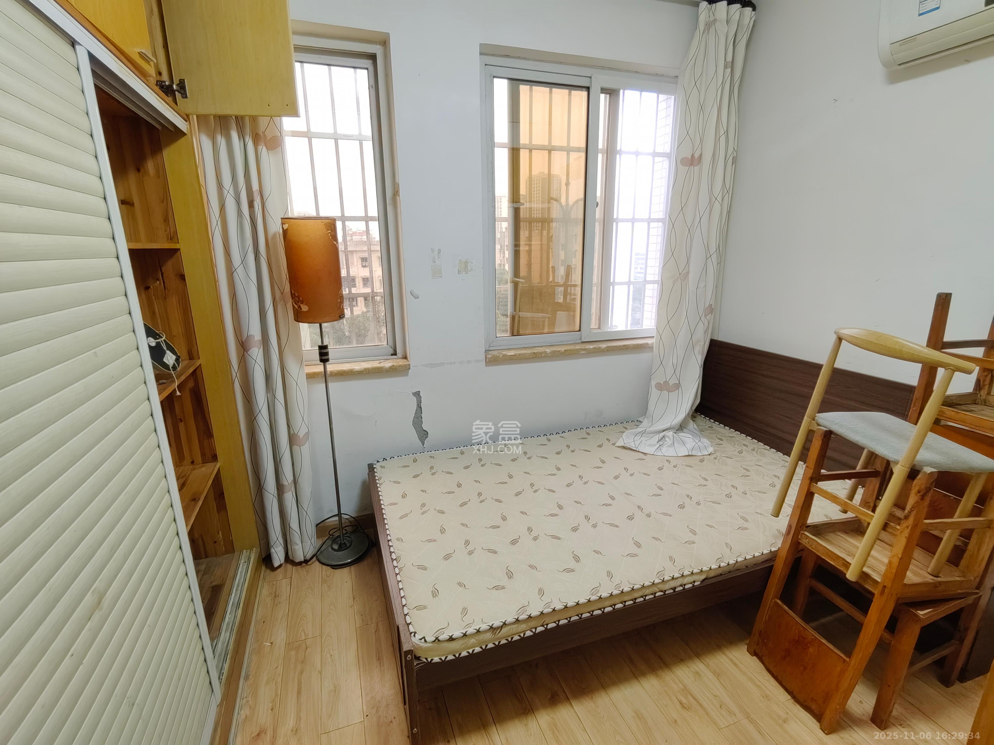 巧克力空间（建鸿达现代大厦）  2室2厅1卫    2000.0元/月室内图