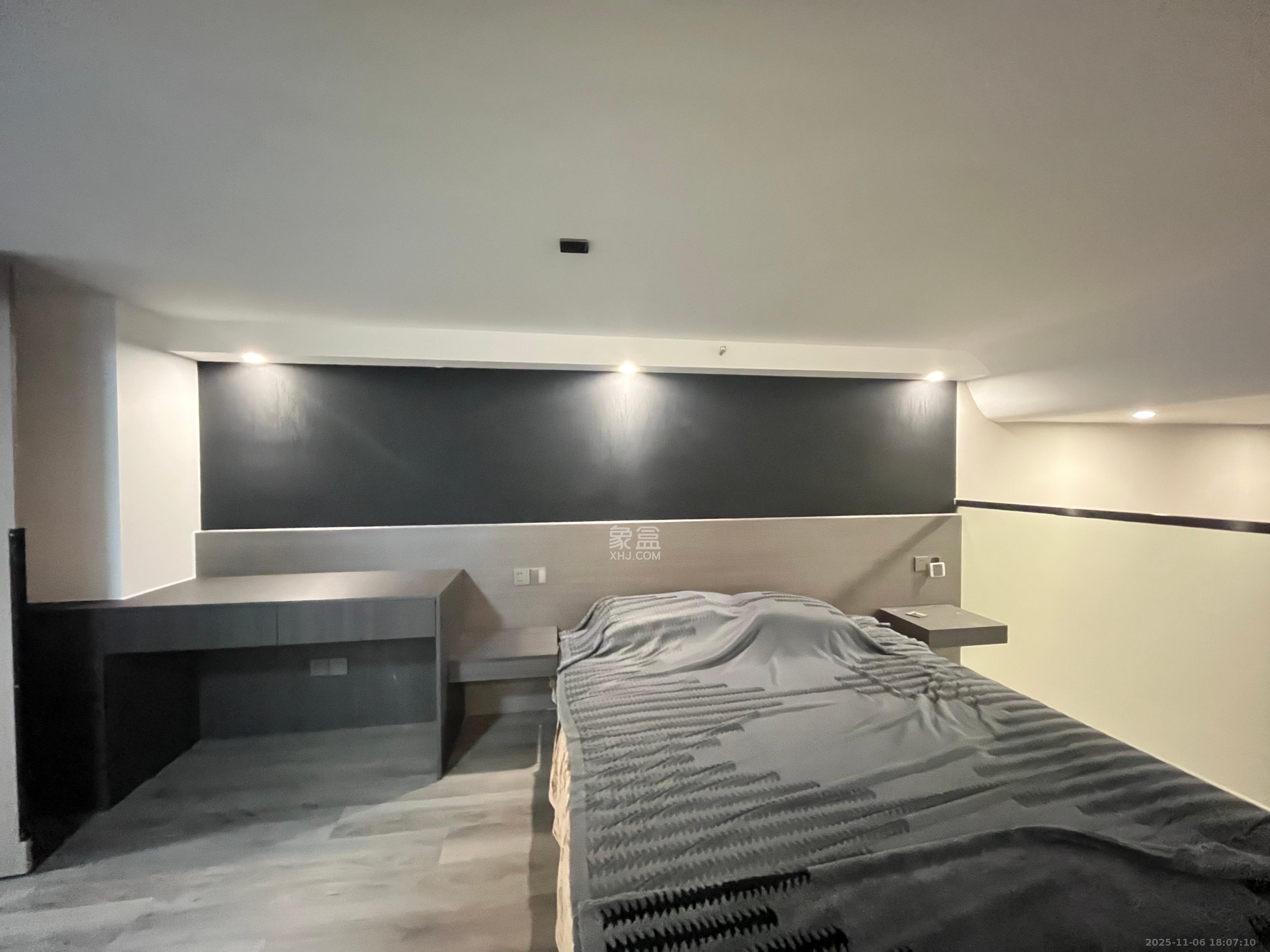 藏珑湖上公馆  2室1厅2卫    2400.0元/月室内图