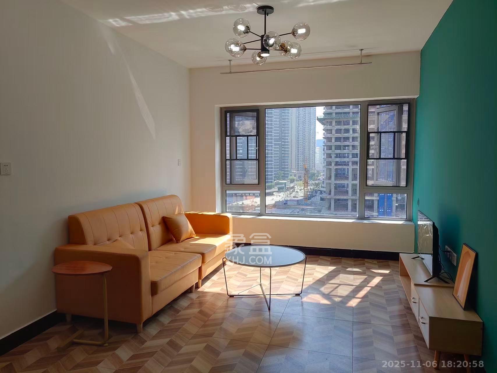 世茂铂翠湾四期(世茂悦享) 3室2厅1卫 3000.0元/月 世茂铂翠湾四期(世茂悦享) 3室2厅1卫 3000.0元/月室内图