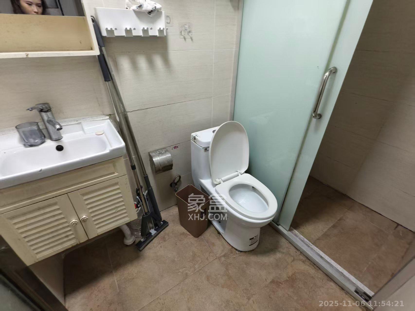 东友星座  1室0厅0卫    1700.0元/月室内图