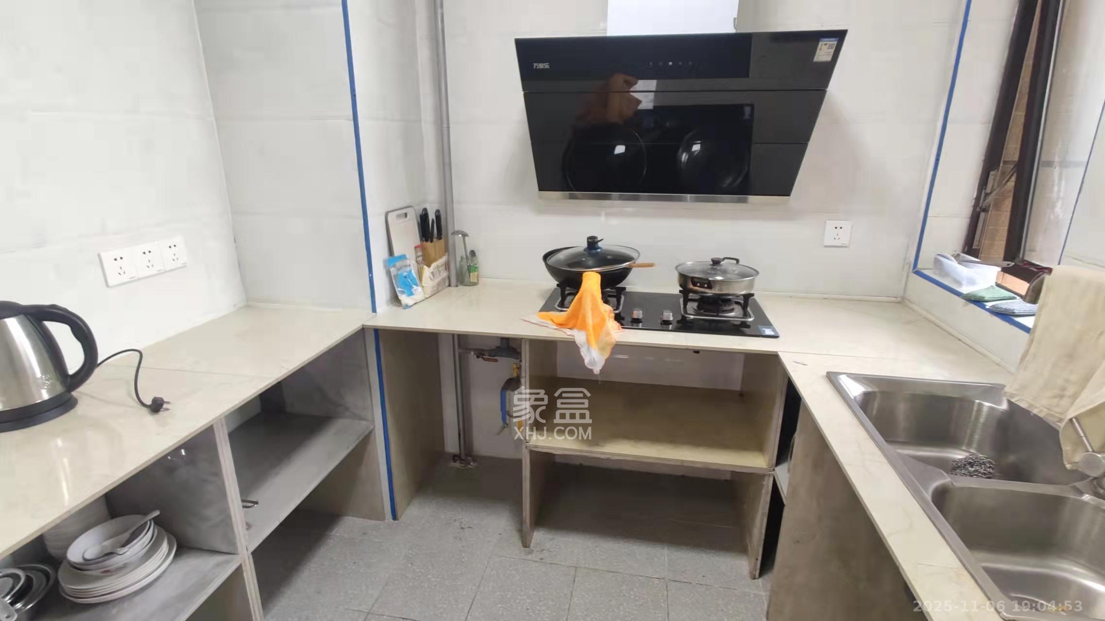 国泰九龙湾  3室2厅1卫    2100.0元/月室内图