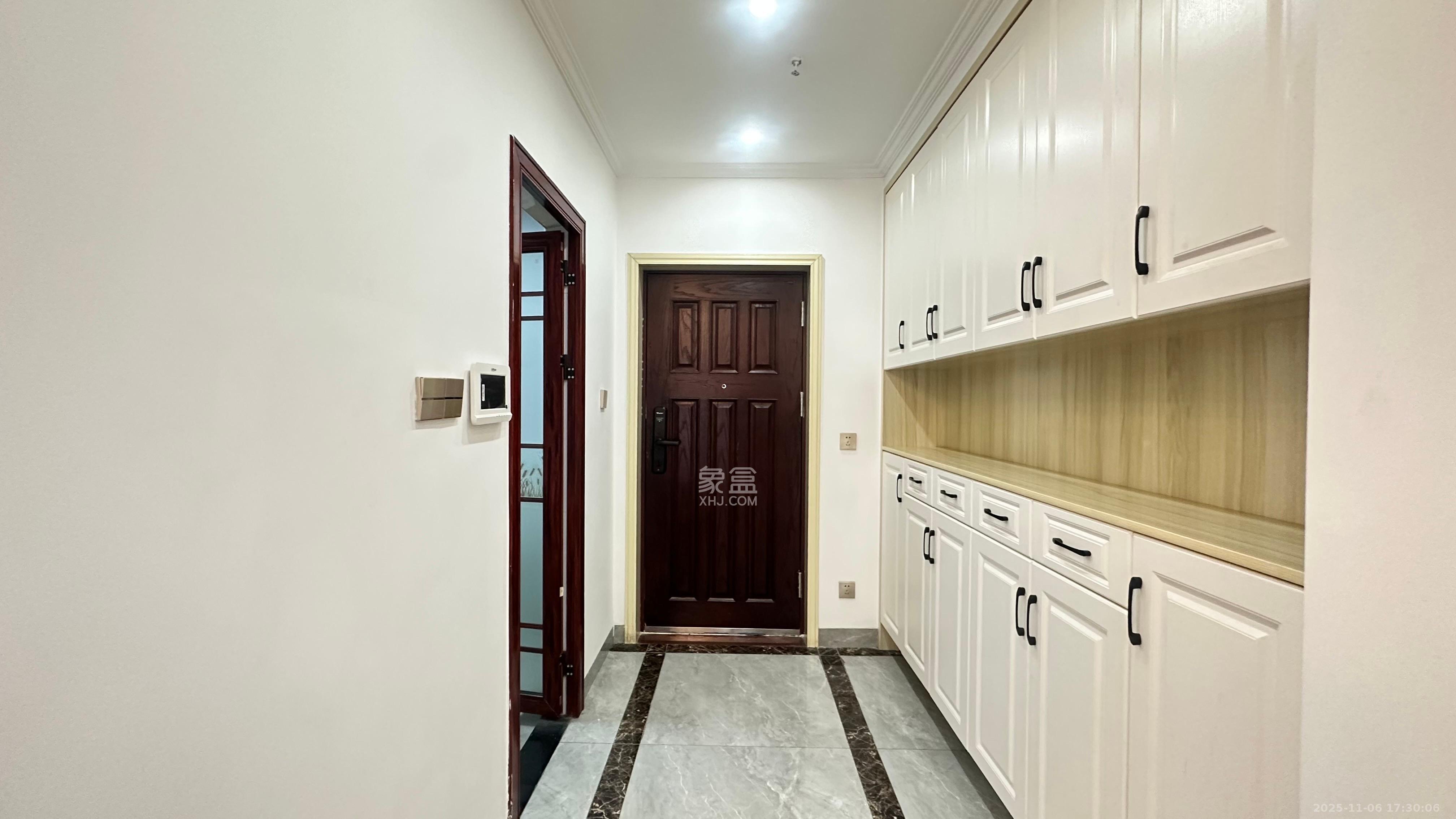 明发国际城 1室1厅1卫 1600.0元/月 明发国际城 1室1厅1卫 1600.0元/月室内图