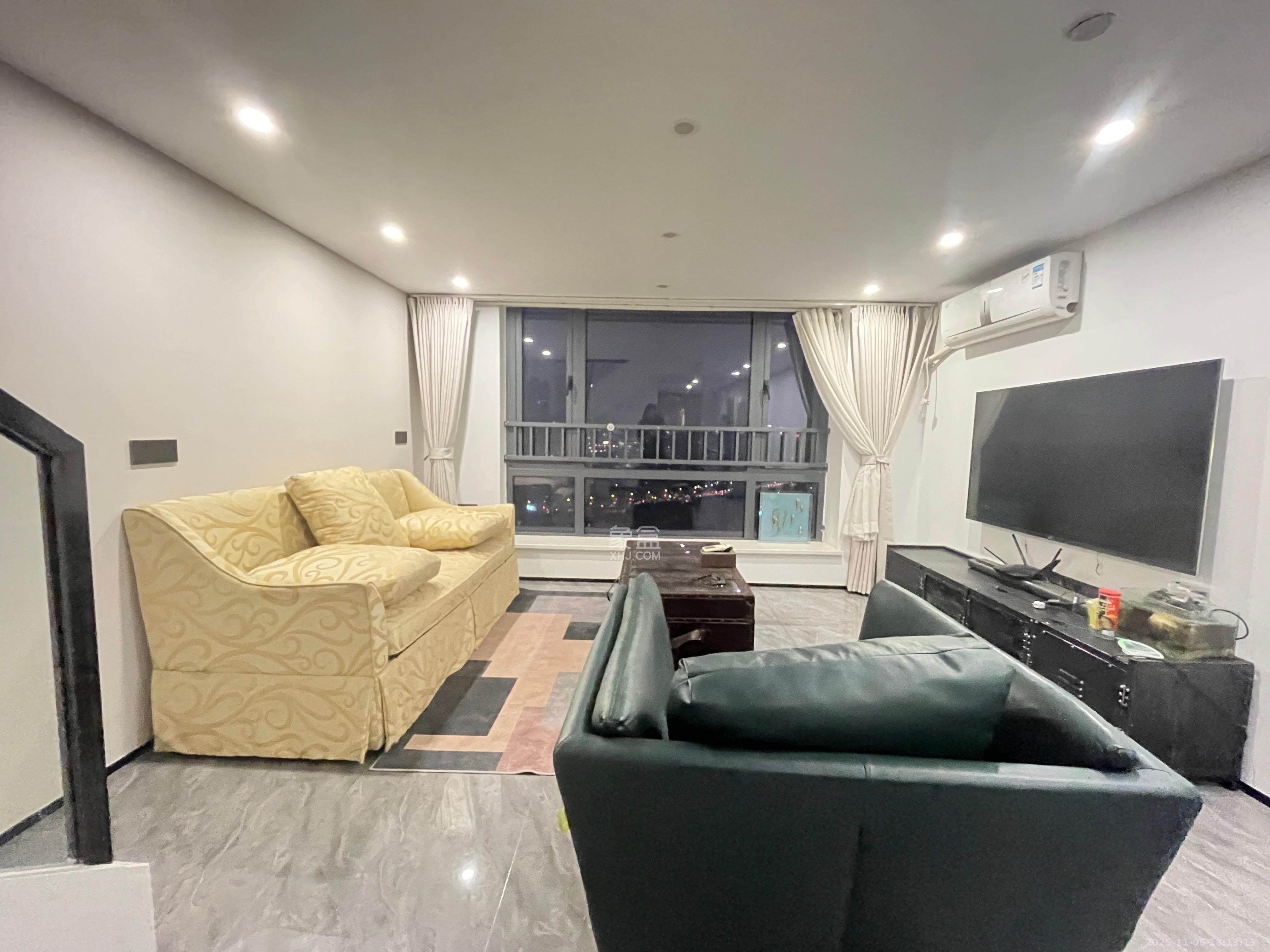 藏珑湖上公馆 2室1厅1卫 2400.0元/月 藏珑湖上公馆 2室1厅1卫 2400.0元/月室内图