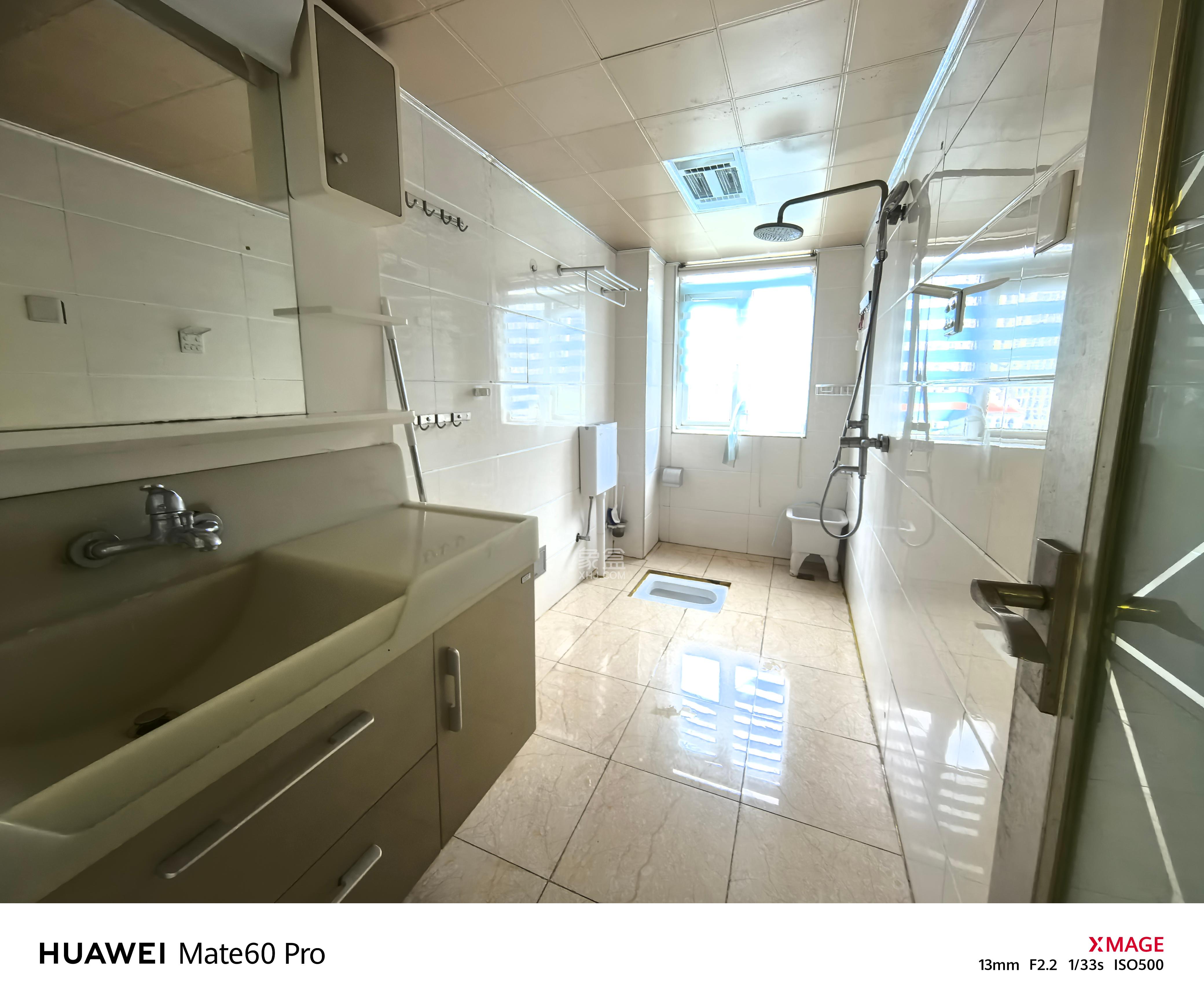 万国城(当代满庭春MOMA)一期 3室2厅2卫 2300.0元/月 万国城(当代满庭春MOMA)一期 3室2厅2卫 2300.0元/月室内图