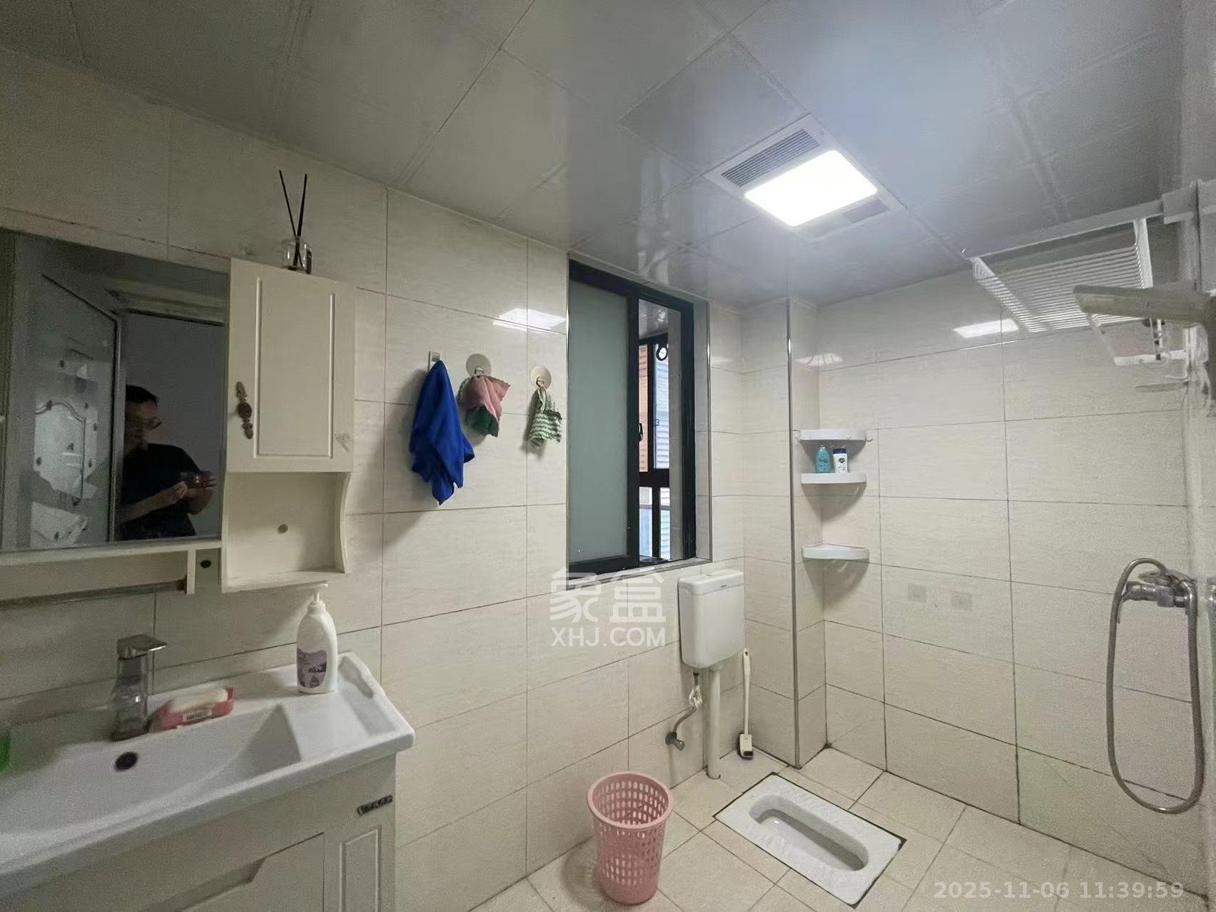 阿普阿布 2室2厅1卫 2400.0元/月 阿普阿布 2室2厅1卫 2400.0元/月室内图