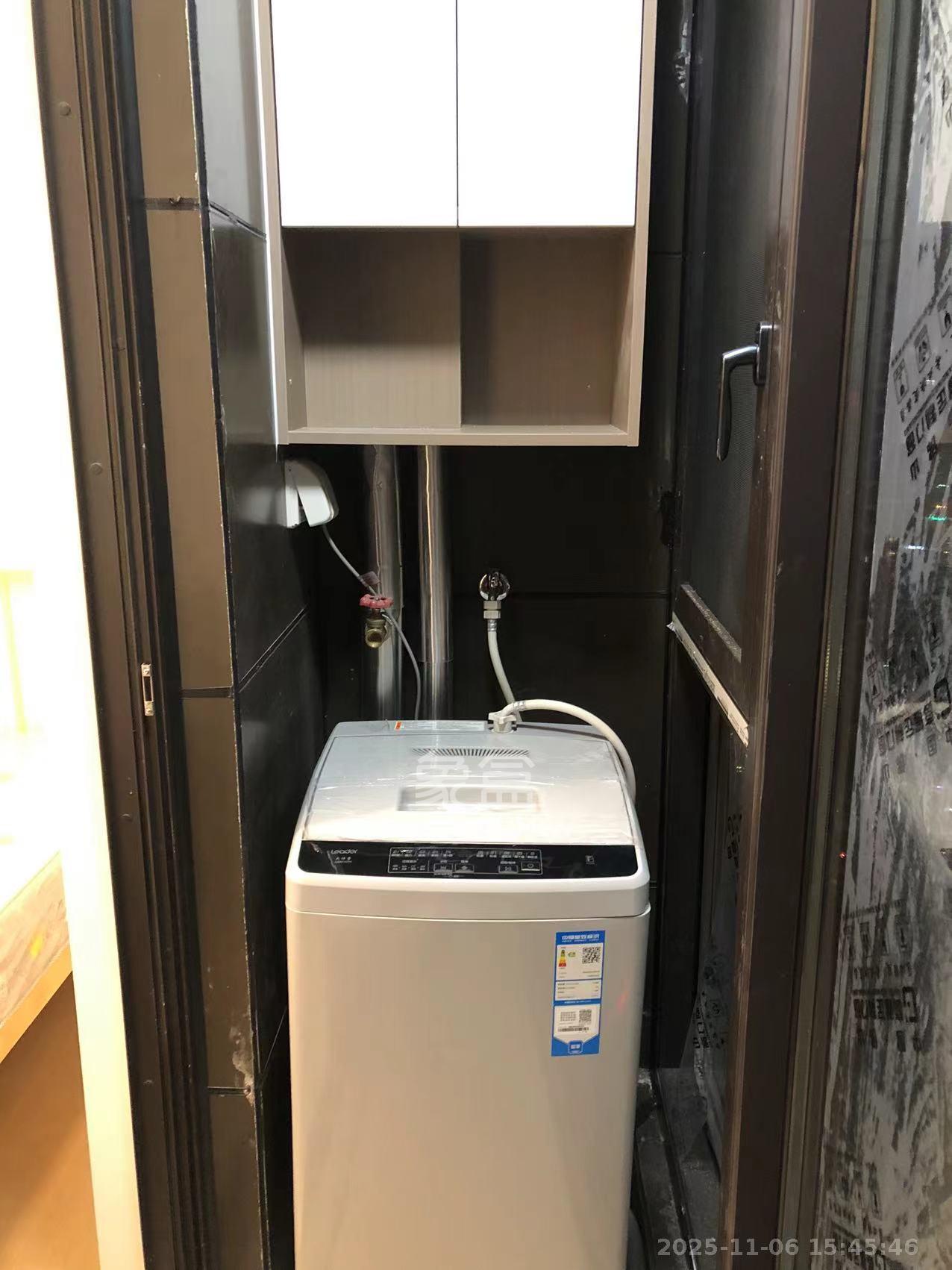 万科金色梦想D区  1室1厅1卫    1650.0元/月室内图