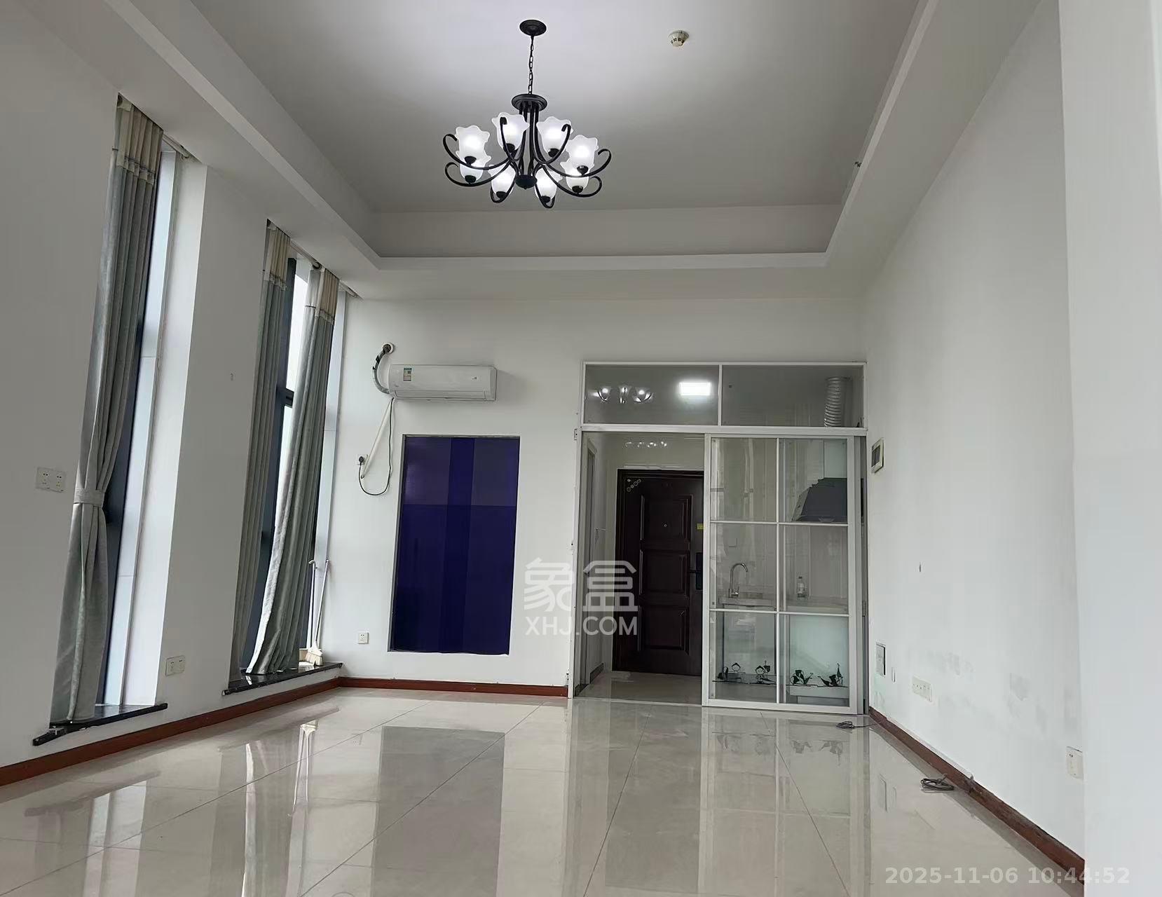 华侨假日中心（晟华苑）  1室1厅1卫    1600.0元/月