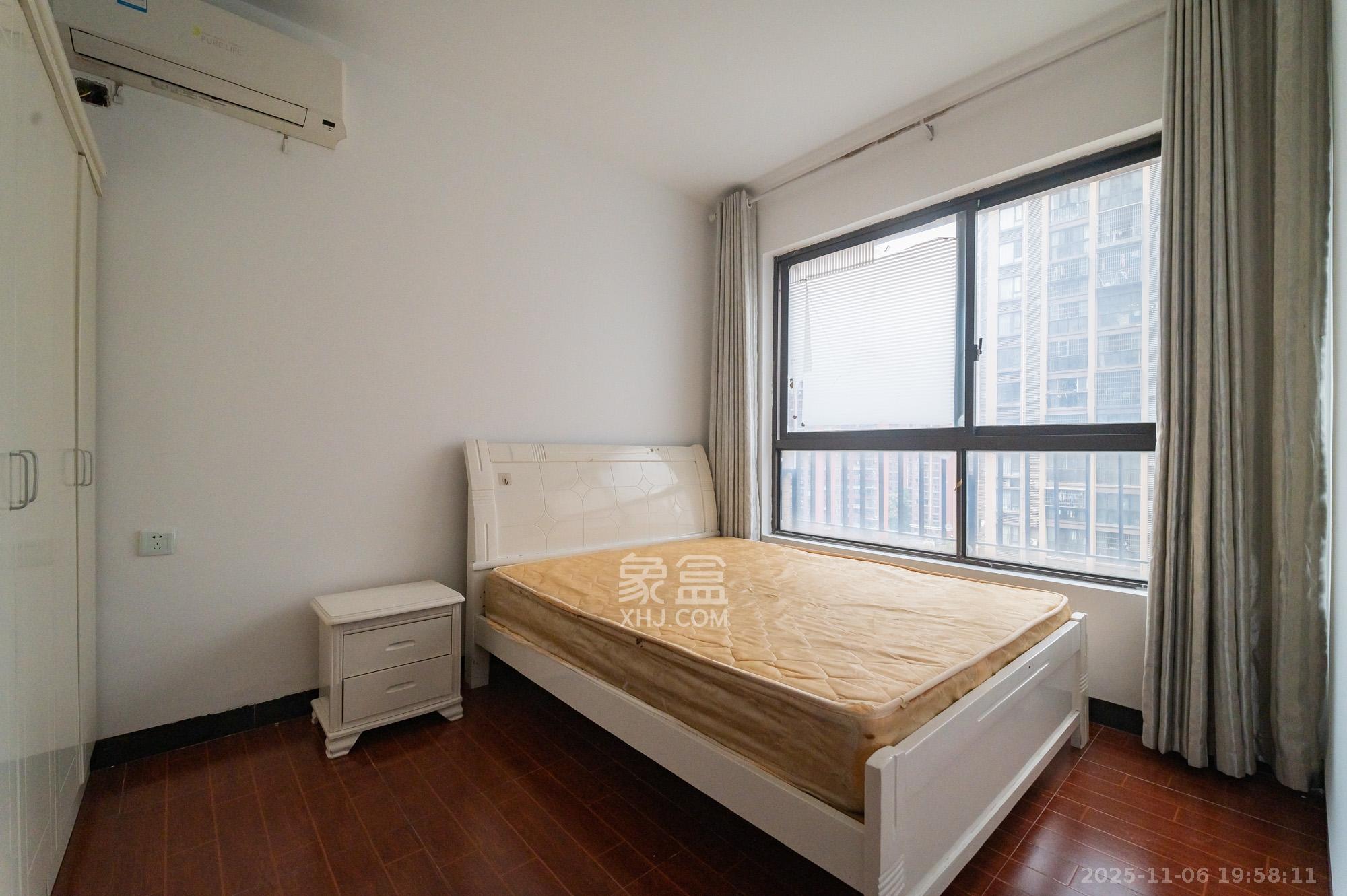 华润凤凰城三期 3室2厅2卫 85.0万 华润凤凰城三期 3室2厅2卫 85.0万卧室