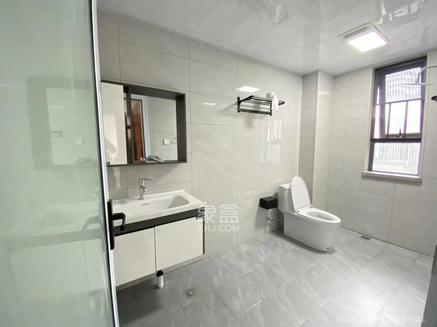 恒基凯旋门三期 3室2厅2卫 2700.0元/月 恒基凯旋门三期 3室2厅2卫 2700.0元/月室内图