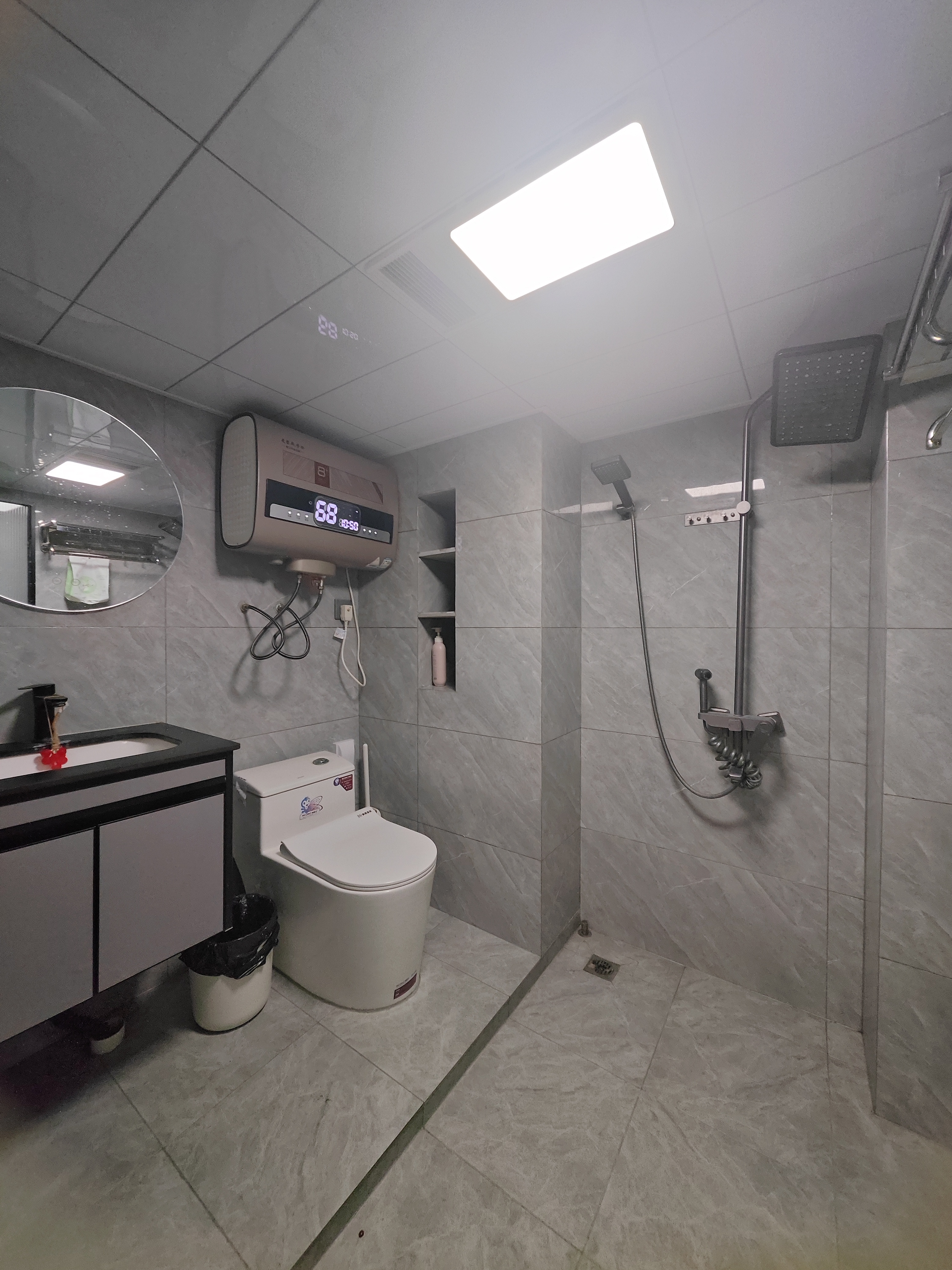 船山公馆  1室1厅1卫    1800.0元/月室内图