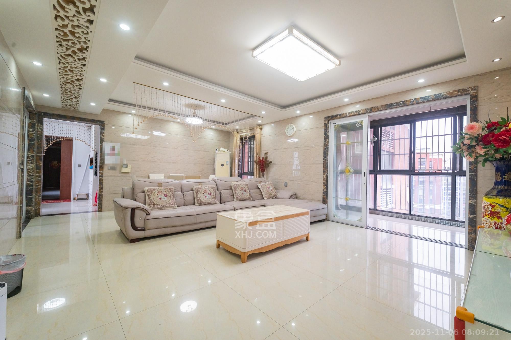 华润凤凰城二期  5室2厅2卫    109.8万