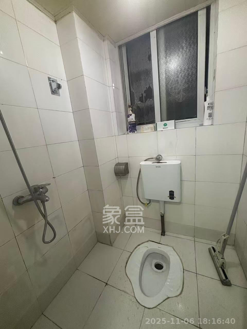 星典时代  2室1厅1卫    1600.0元/月室内图