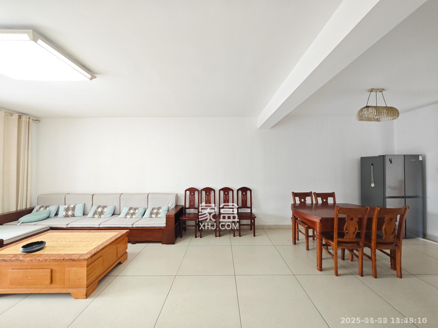 华盛世纪新城 3室2厅1卫 2600.0元/月 华盛世纪新城 3室2厅1卫 2600.0元/月室内图