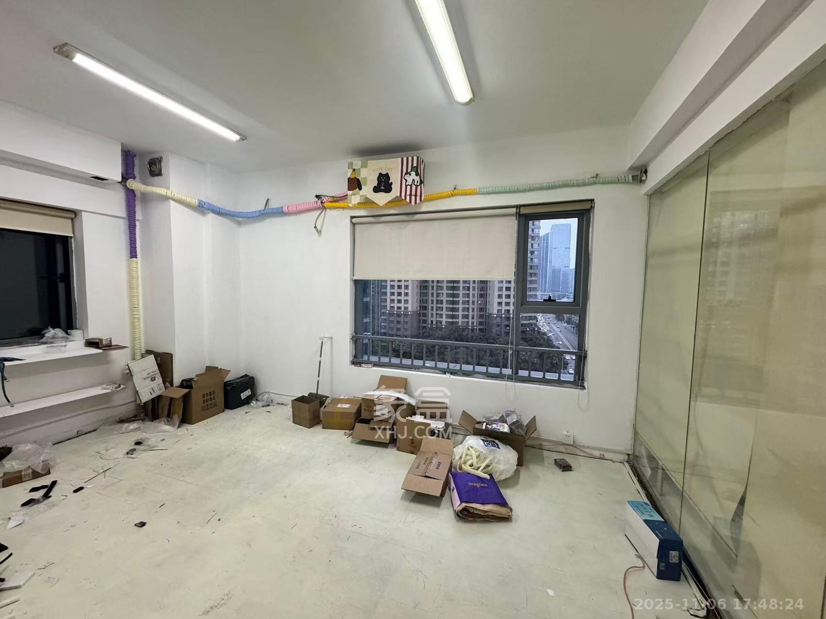 东怡外国（南湖一号)  2室1厅1卫    2700.0元/月室内图