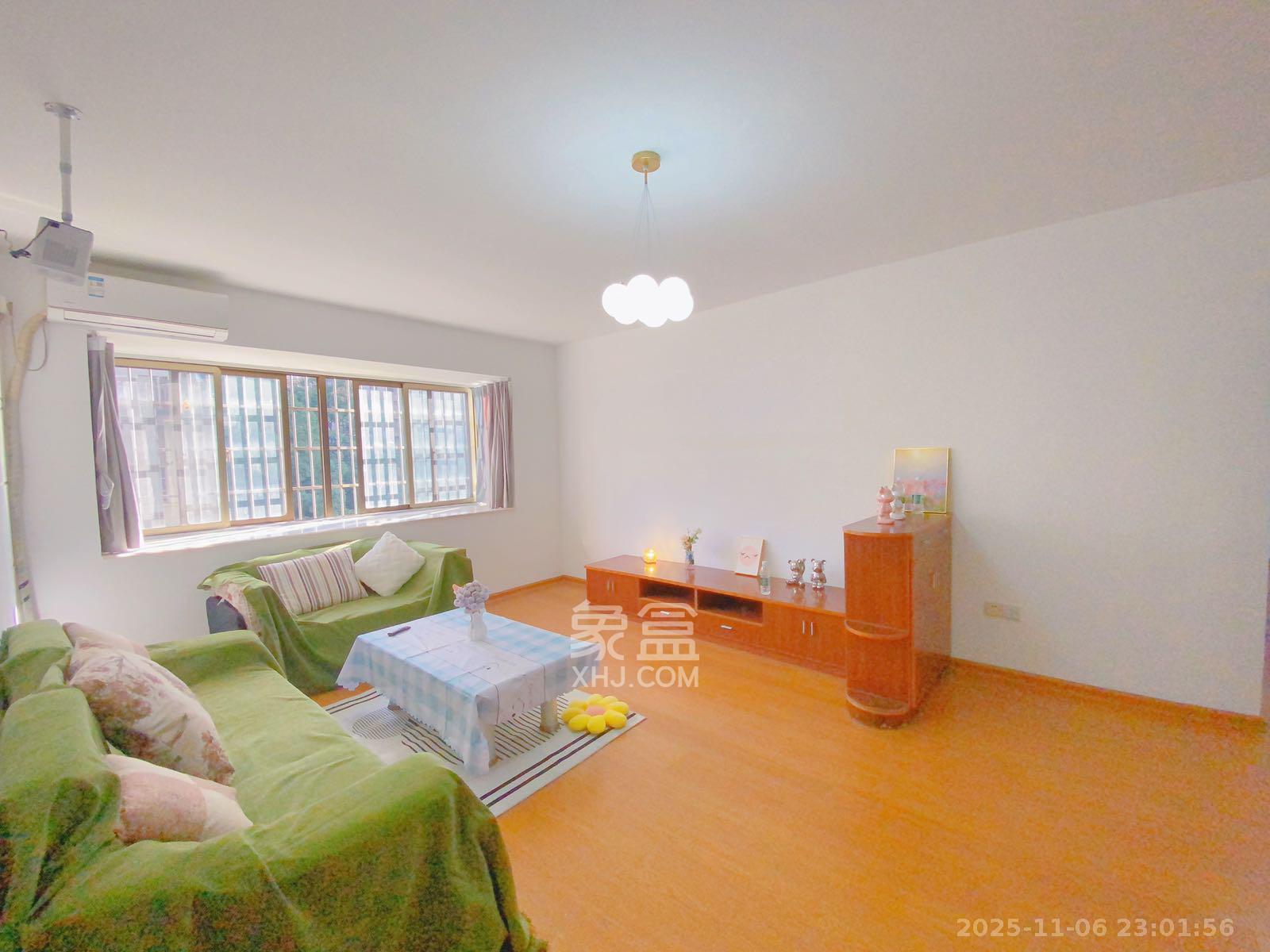 芙蓉蓉苑  1室1厅1卫    2800.0元/月室内图