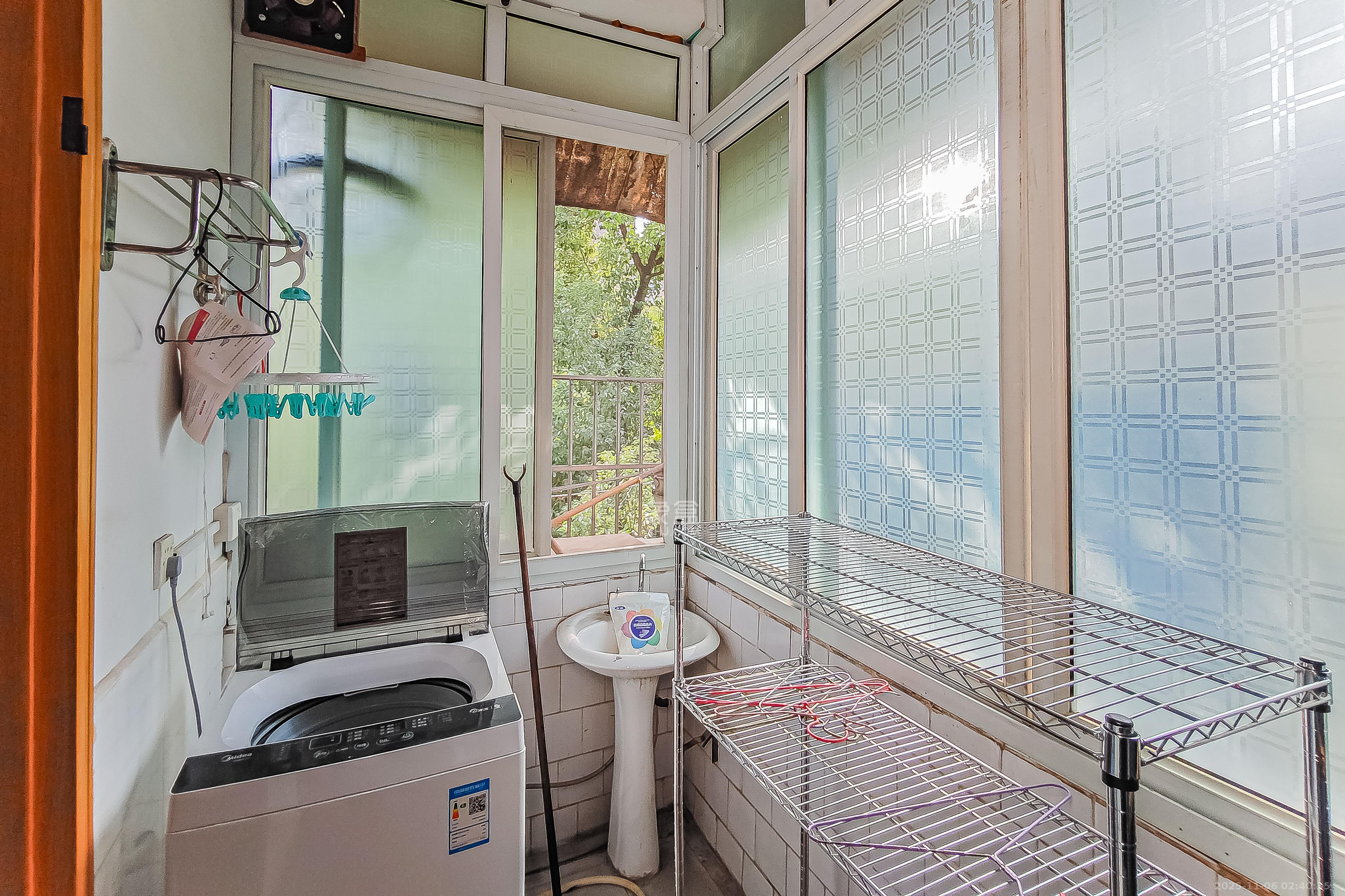 省水院宿舍  2室1厅1卫    68.8万阳台