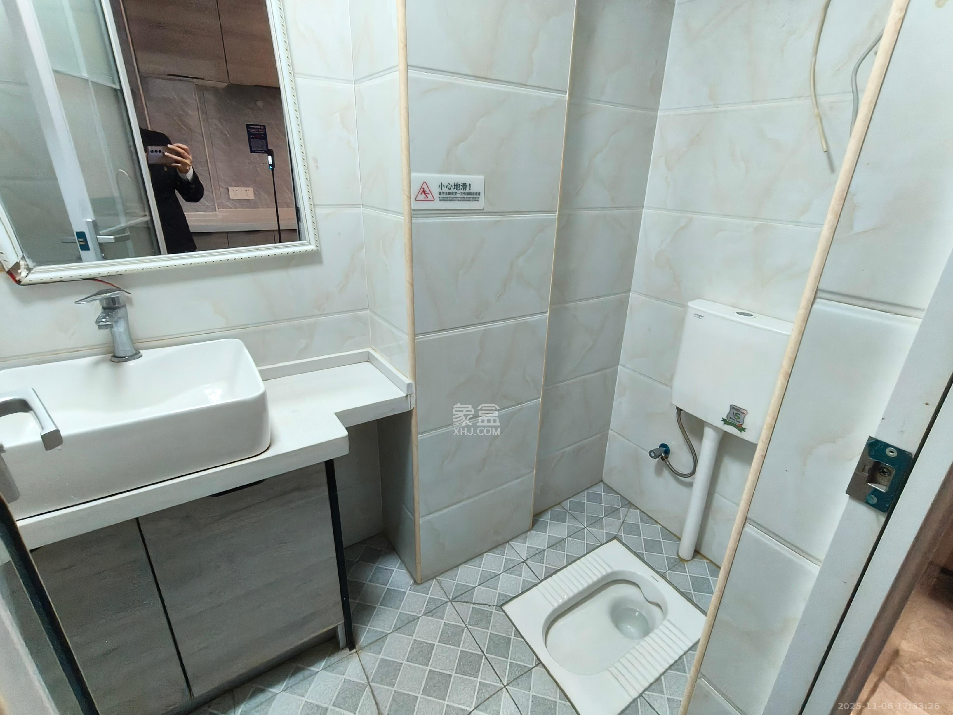 长沙高铁吾悦广场 1室1厅1卫 1500.0元/月 长沙高铁吾悦广场 1室1厅1卫 1500.0元/月室内图