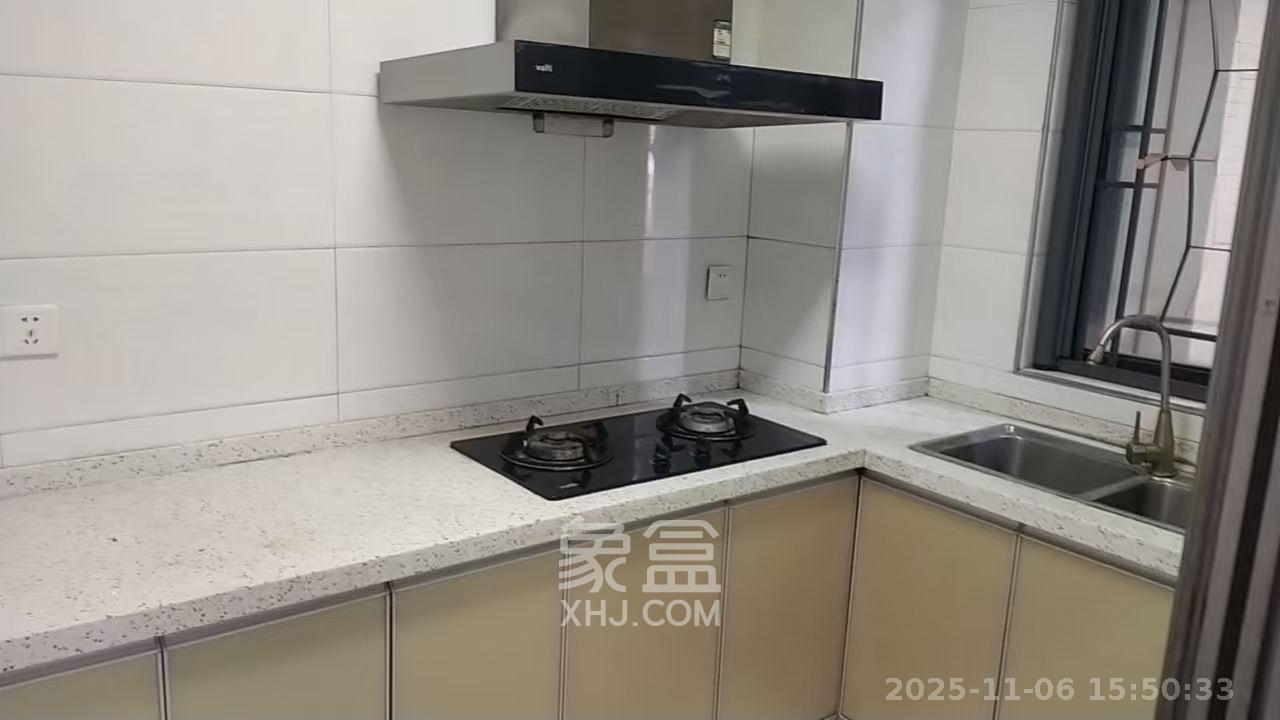 天元涉外景园B区  4室2厅2卫    2800.0元/月室内图