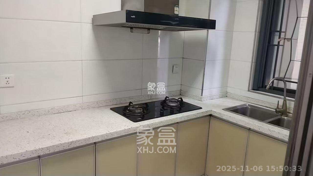 天元涉外景园B区 4室2厅2卫 2800.0元/月 天元涉外景园B区 4室2厅2卫 2800.0元/月室内图