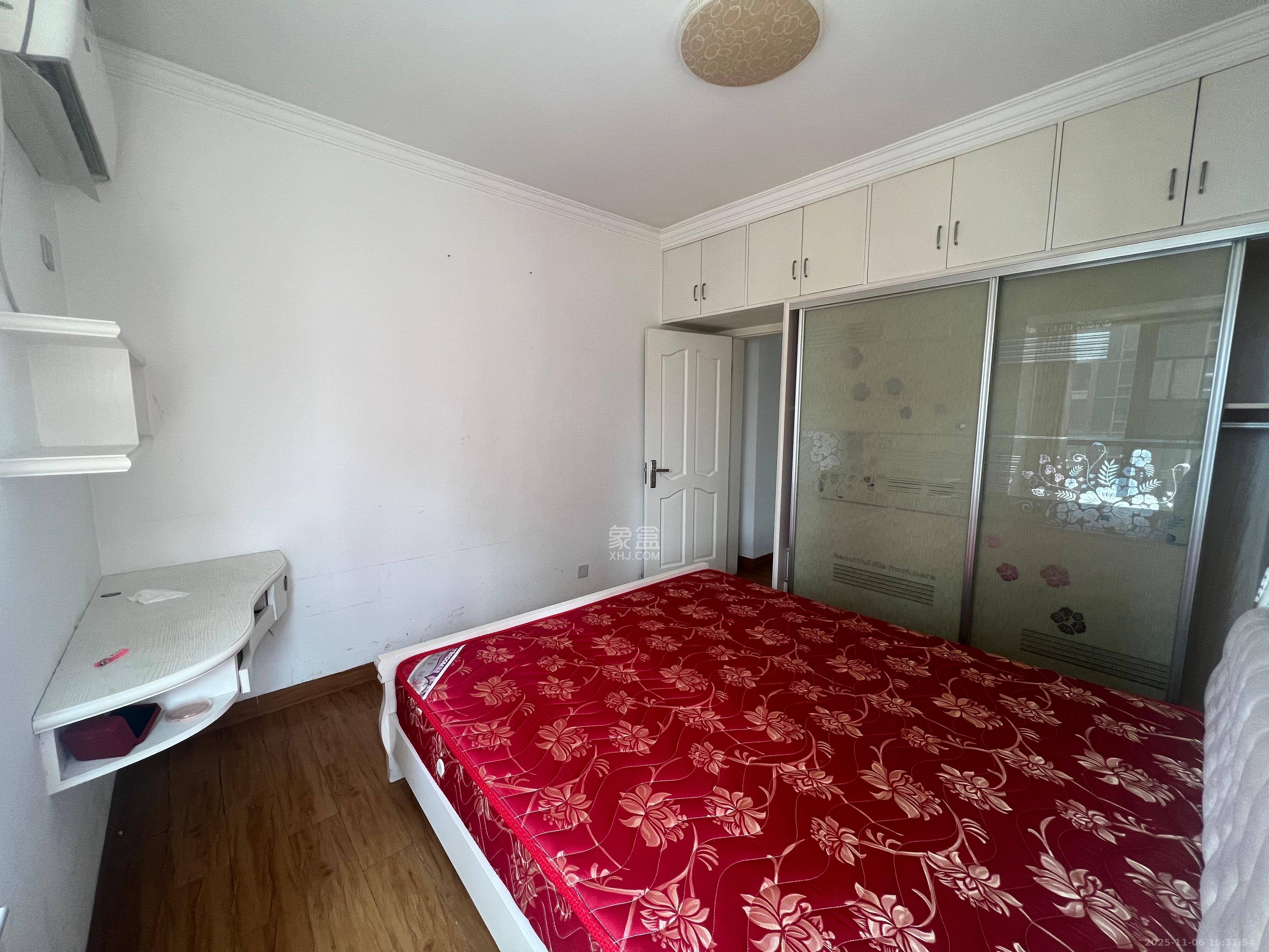 水岸世景 2室1厅1卫 1700.0元/月 水岸世景 2室1厅1卫 1700.0元/月室内图