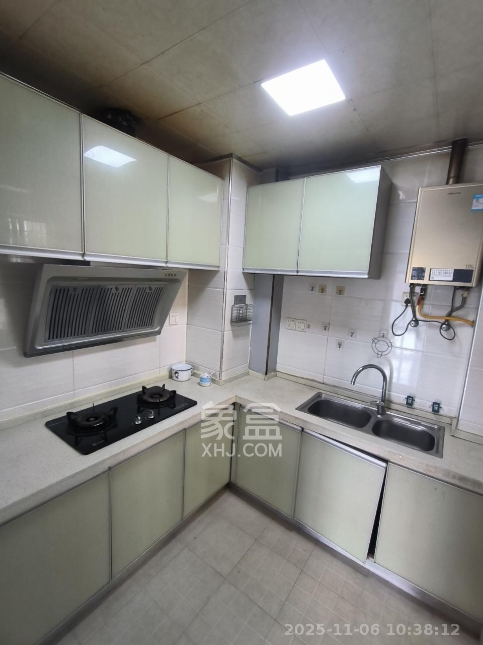 天天向上  2室2厅1卫    2000.0元/月室内图