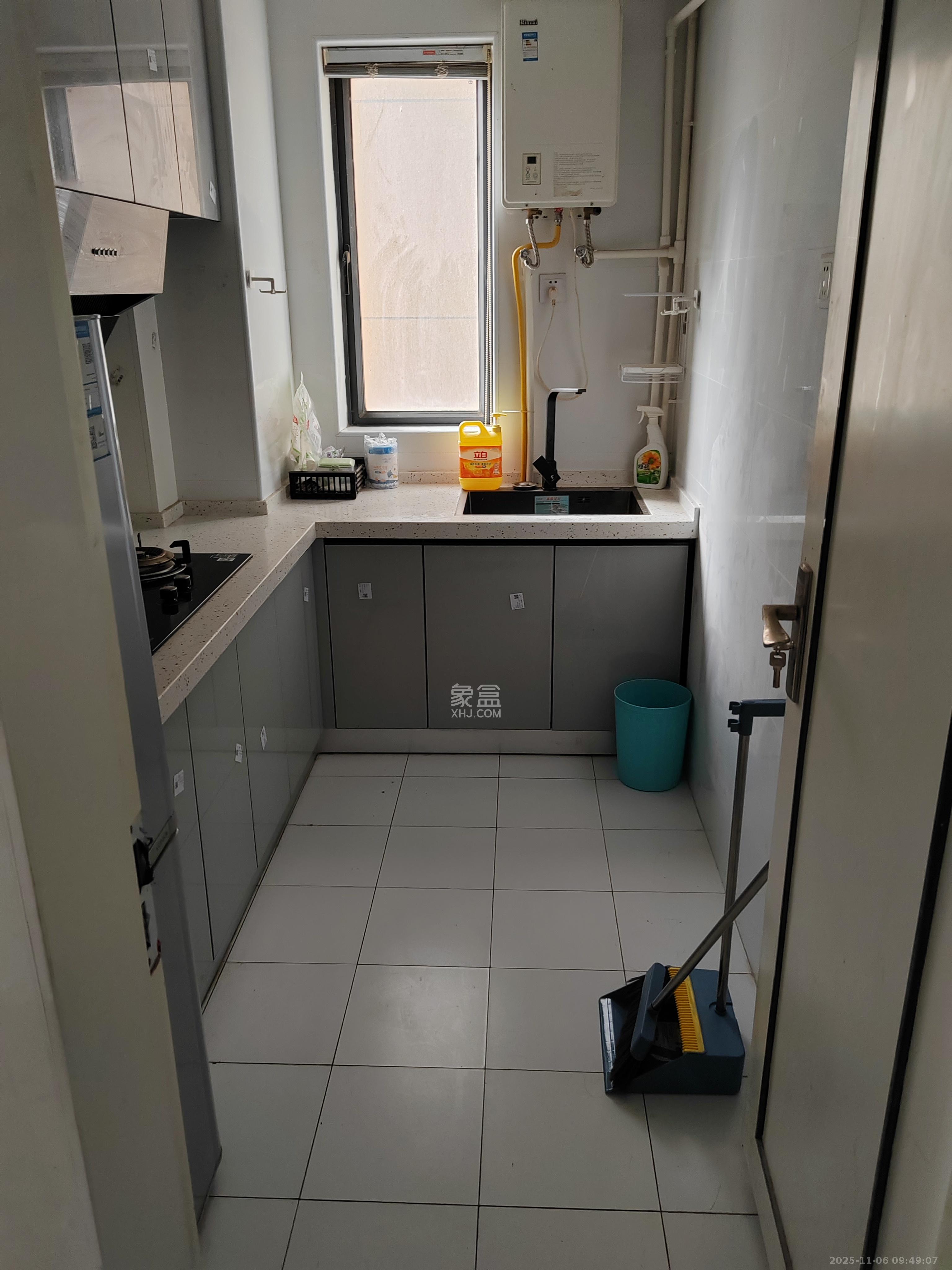 保利城(中航城国际社区、郡原美村) 3室2厅1卫 1900.0元/月 保利城(中航城国际社区、郡原美村) 3室2厅1卫 1900.0元/月室内图