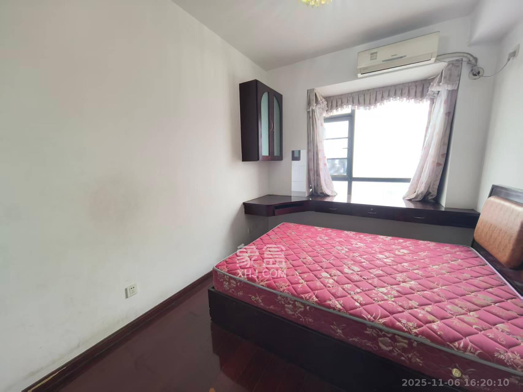 金领家族 3室2厅1卫 2300.0元/月 金领家族 3室2厅1卫 2300.0元/月室内图