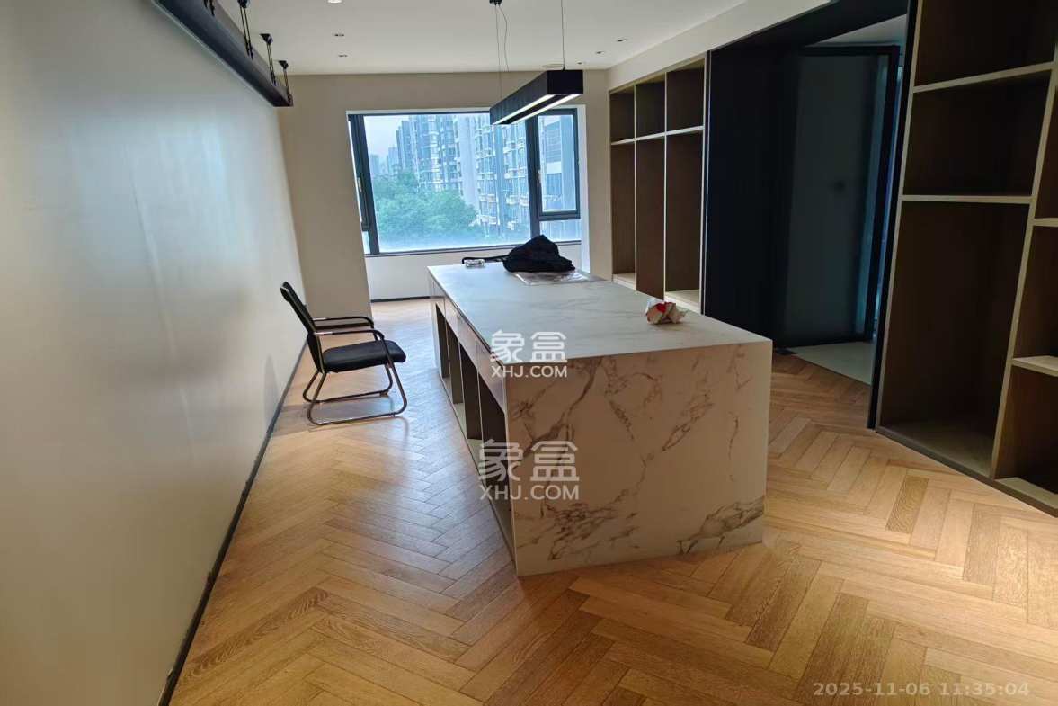 华城广场 1室2厅1卫 12500.0元/月 华城广场 1室2厅1卫 12500.0元/月室内图