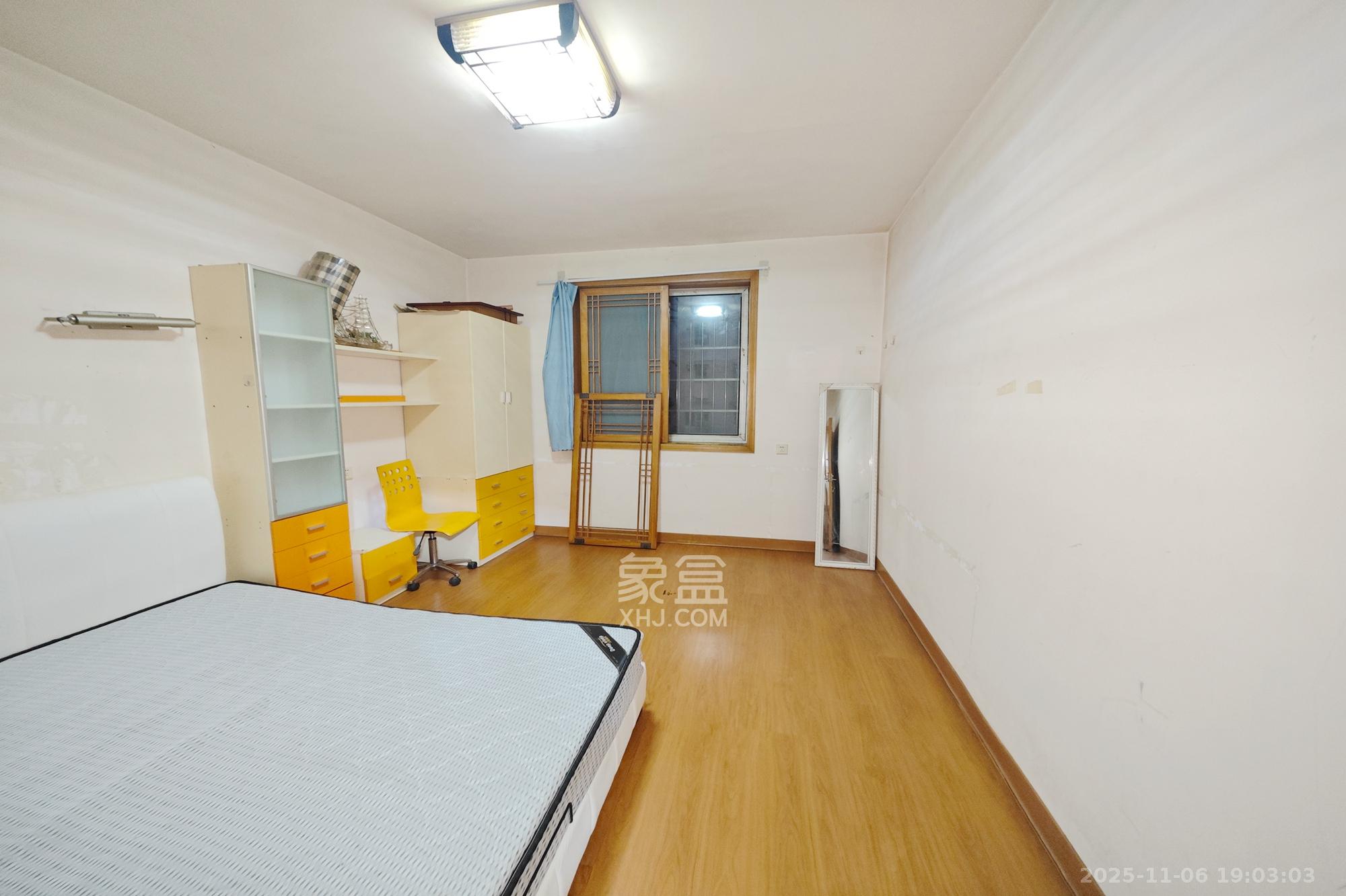 狮子山一片 3室1厅1卫 42.8万 狮子山一片 3室1厅1卫 42.8万卧室