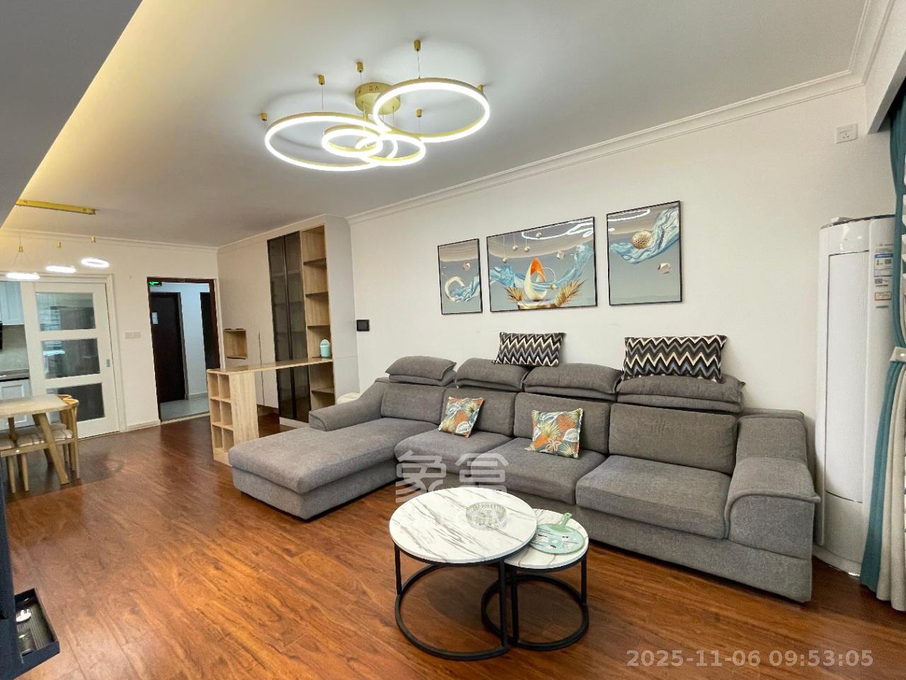 万科魅力之城锋镜里 3室1厅1卫 2800.0元/月 万科魅力之城锋镜里 3室1厅1卫 2800.0元/月室内图