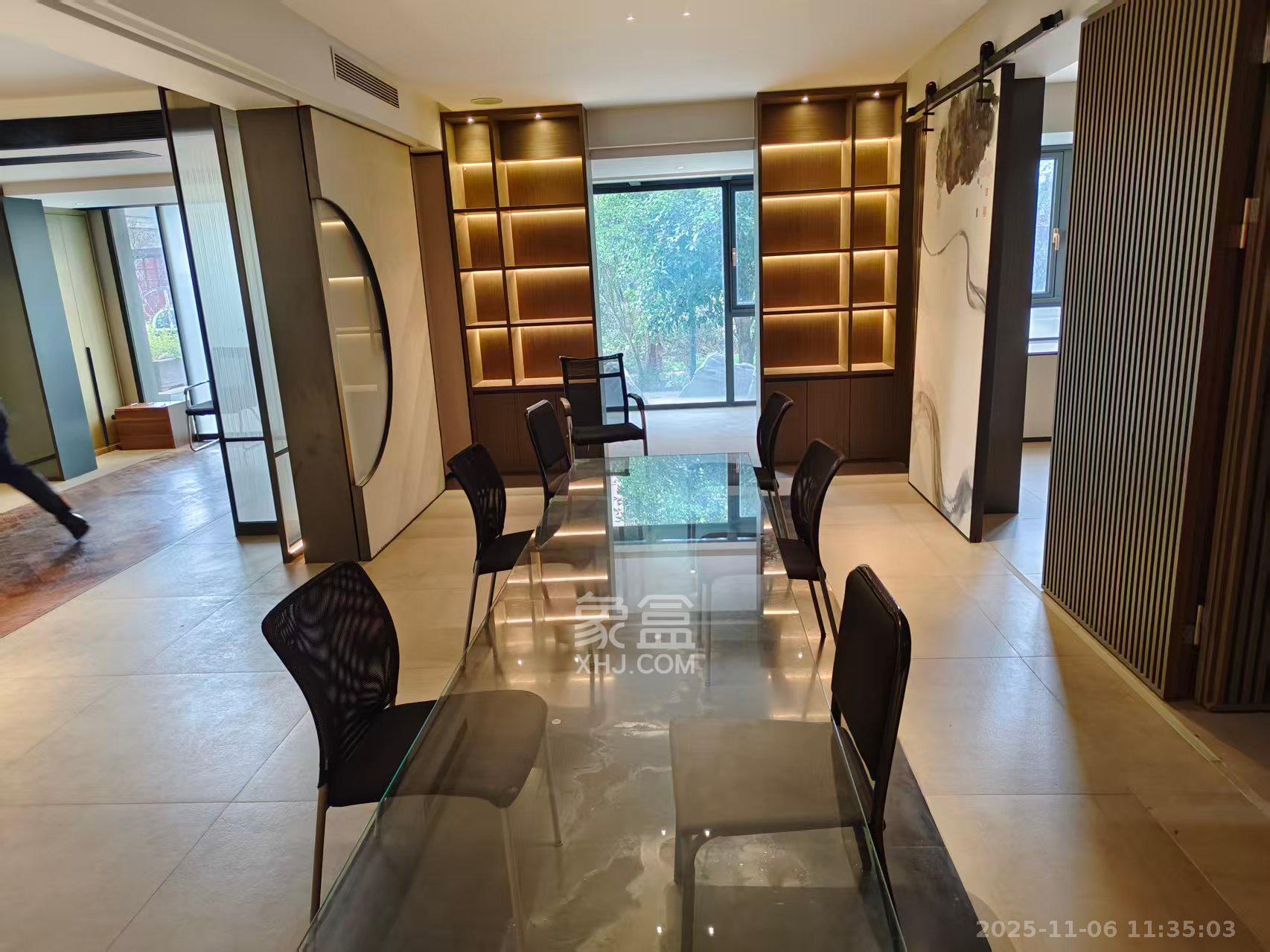 华城广场  1室2厅1卫    12500.0元/月室内图