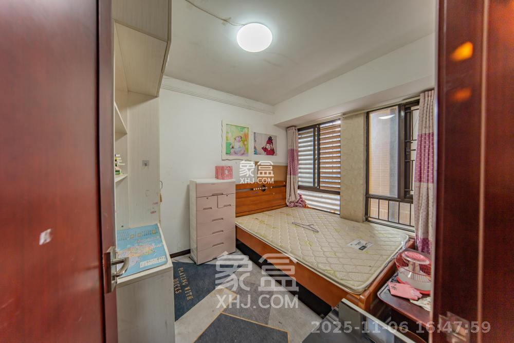 中海国际二期 3室2厅1卫 1800.0元/月 中海国际二期 3室2厅1卫 1800.0元/月室内图