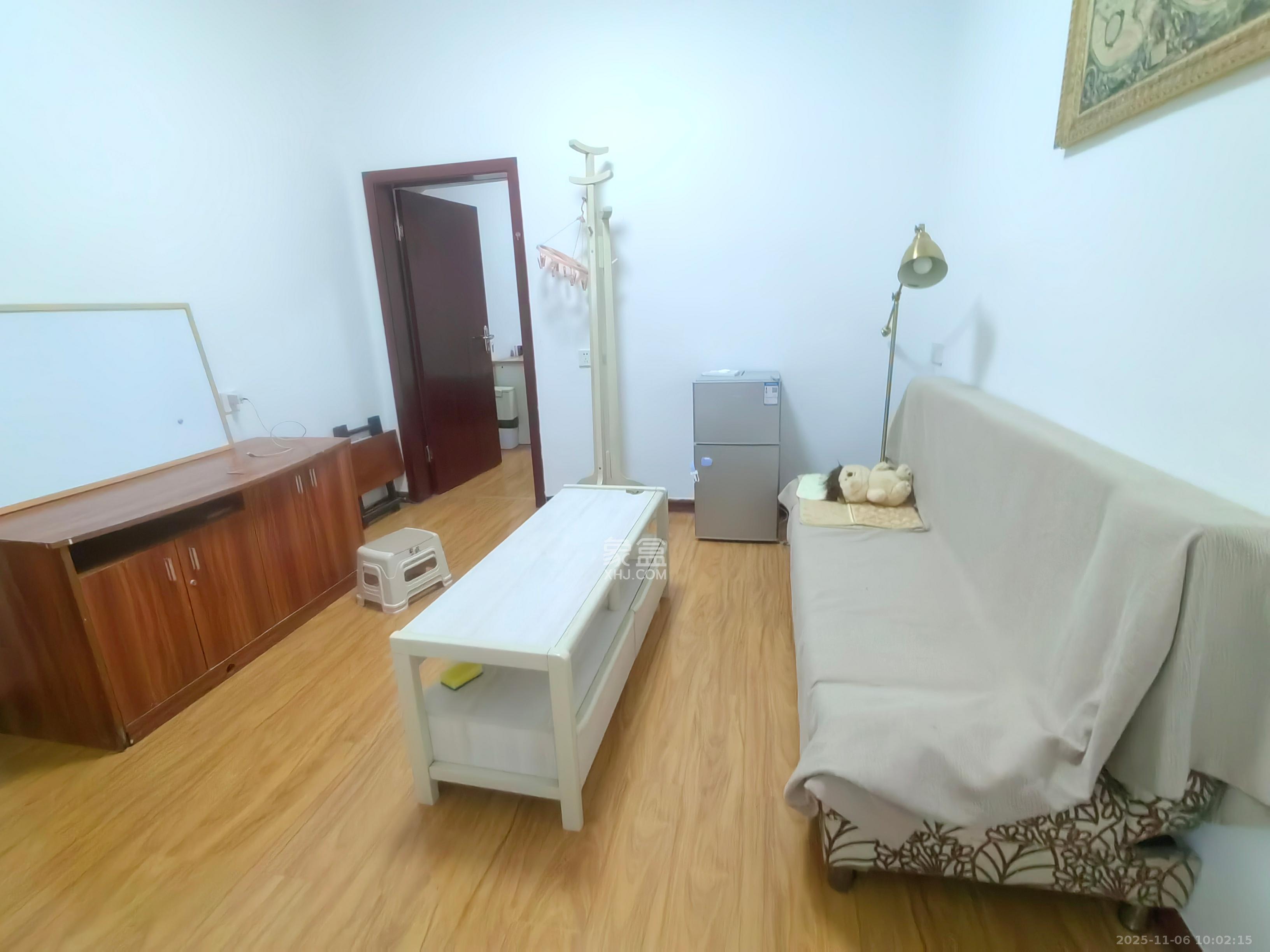 麻园湾 1室1厅1卫 1300.0元/月 麻园湾 1室1厅1卫 1300.0元/月室内图