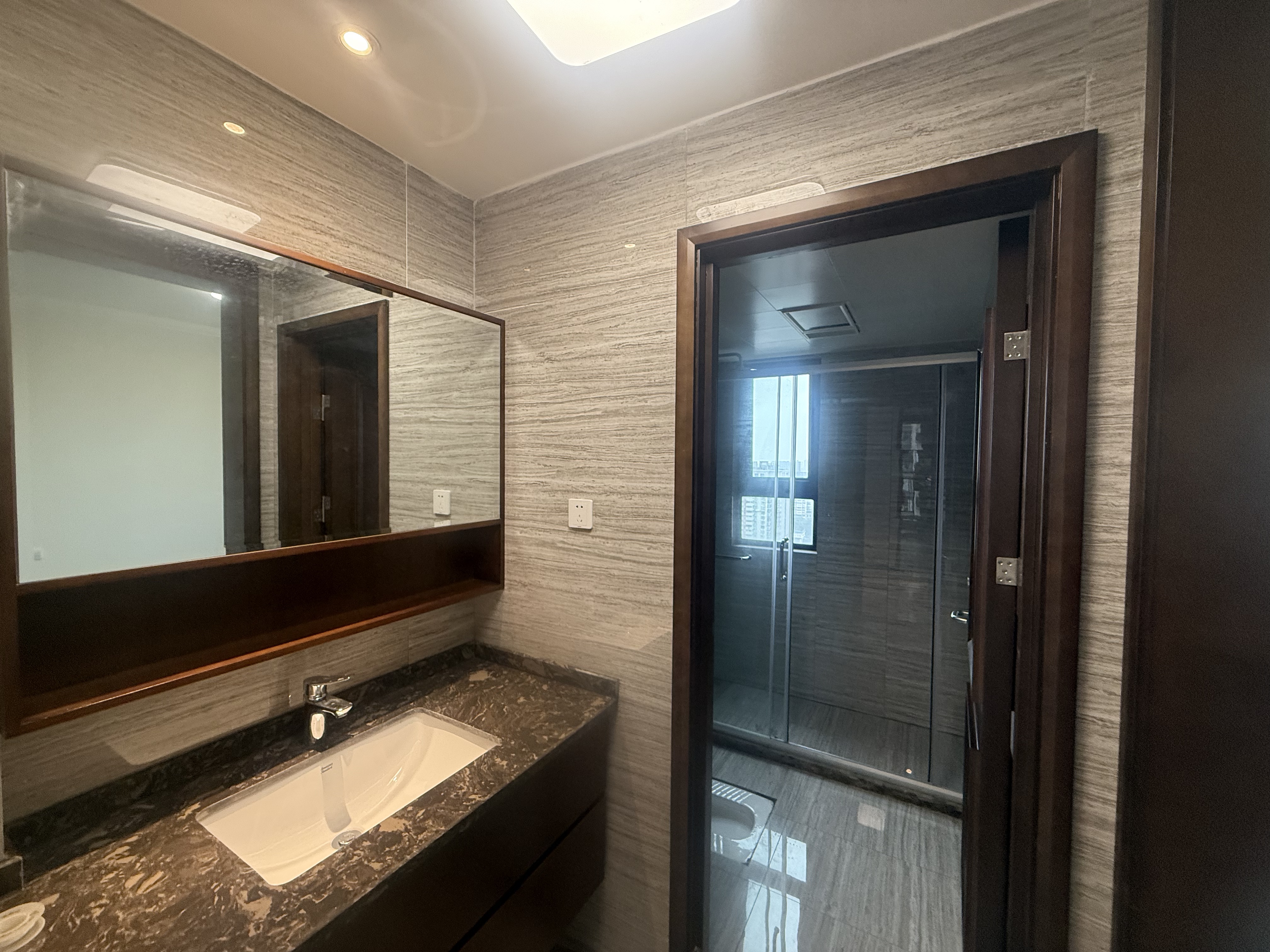 荣盛碧桂园铂悦府 3室2厅2卫 72.8万 荣盛碧桂园铂悦府 3室2厅2卫 72.8万卧室