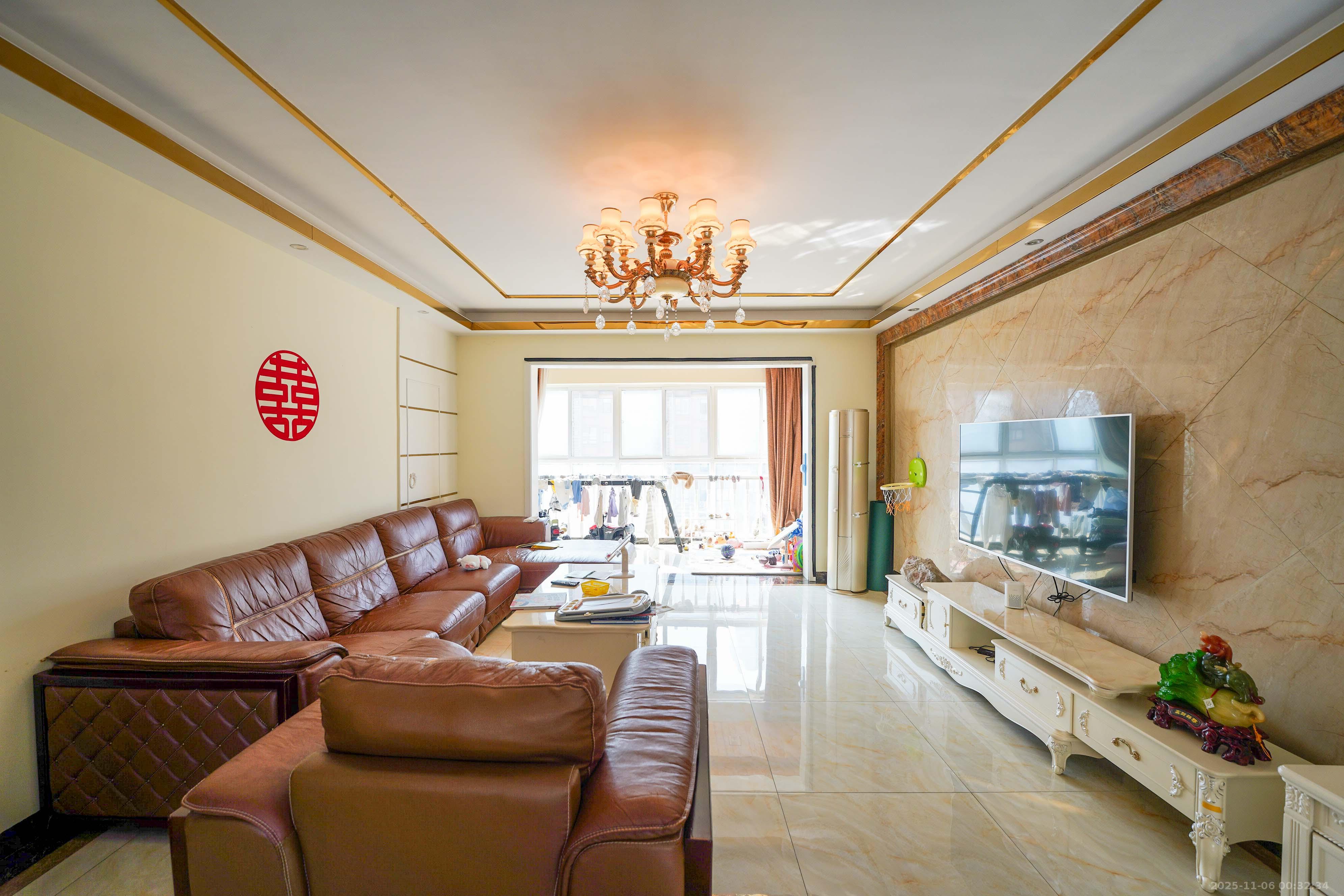 和美星城  4室2厅2卫    138.0万