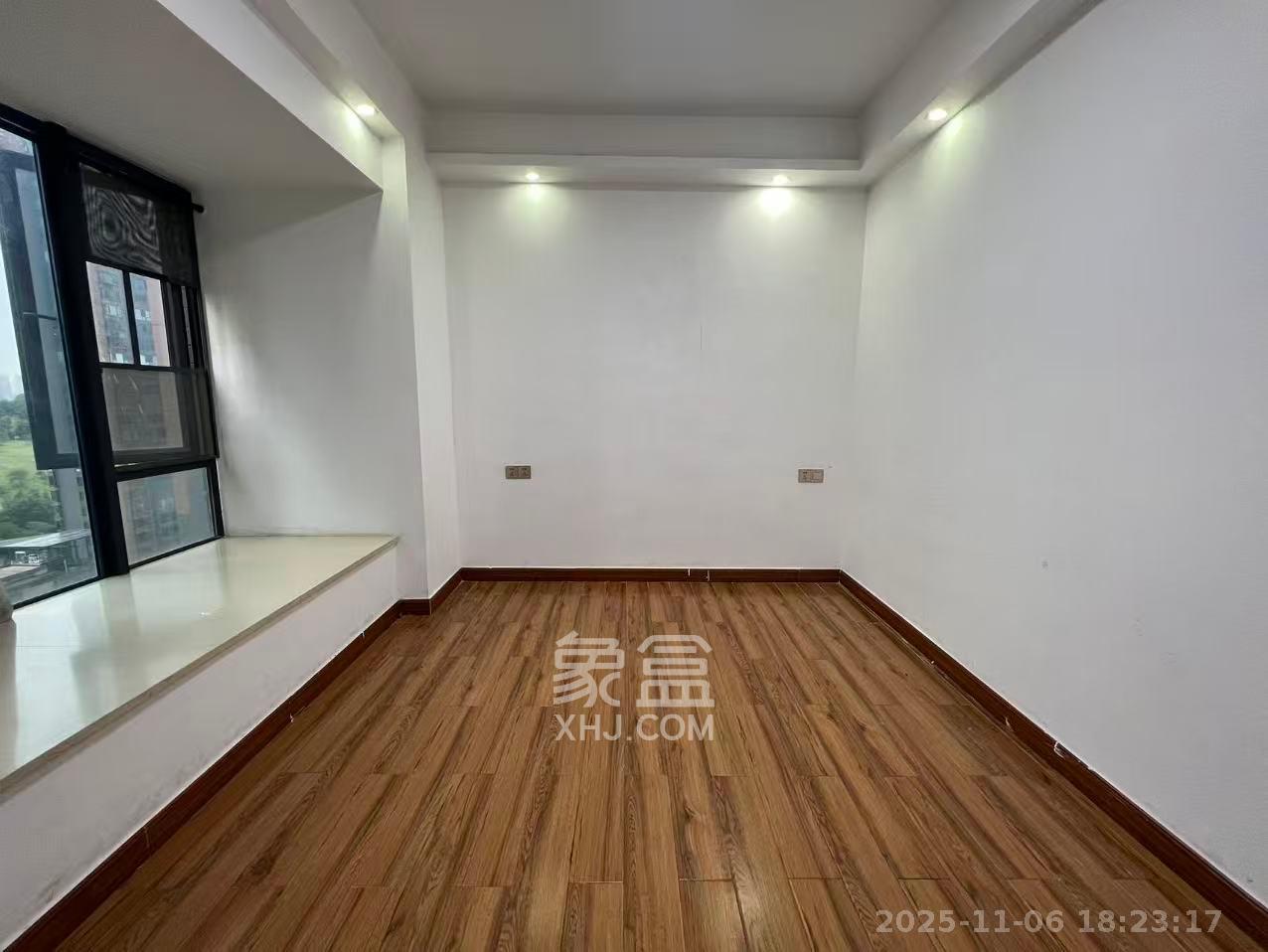 京武浪琴山一、二期  2室1厅1卫    3200.0元/月室内图