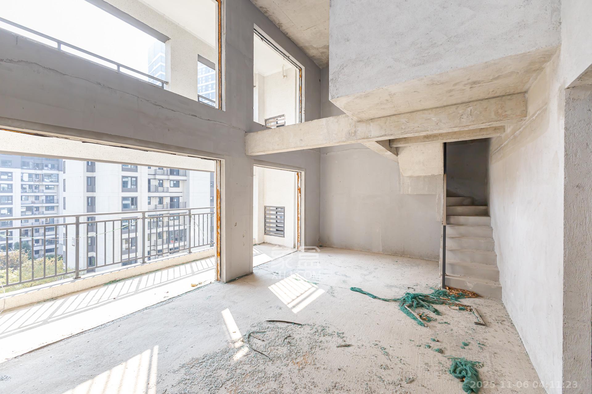 越秀湘江星汇城一期  3室2厅2卫    153.0万