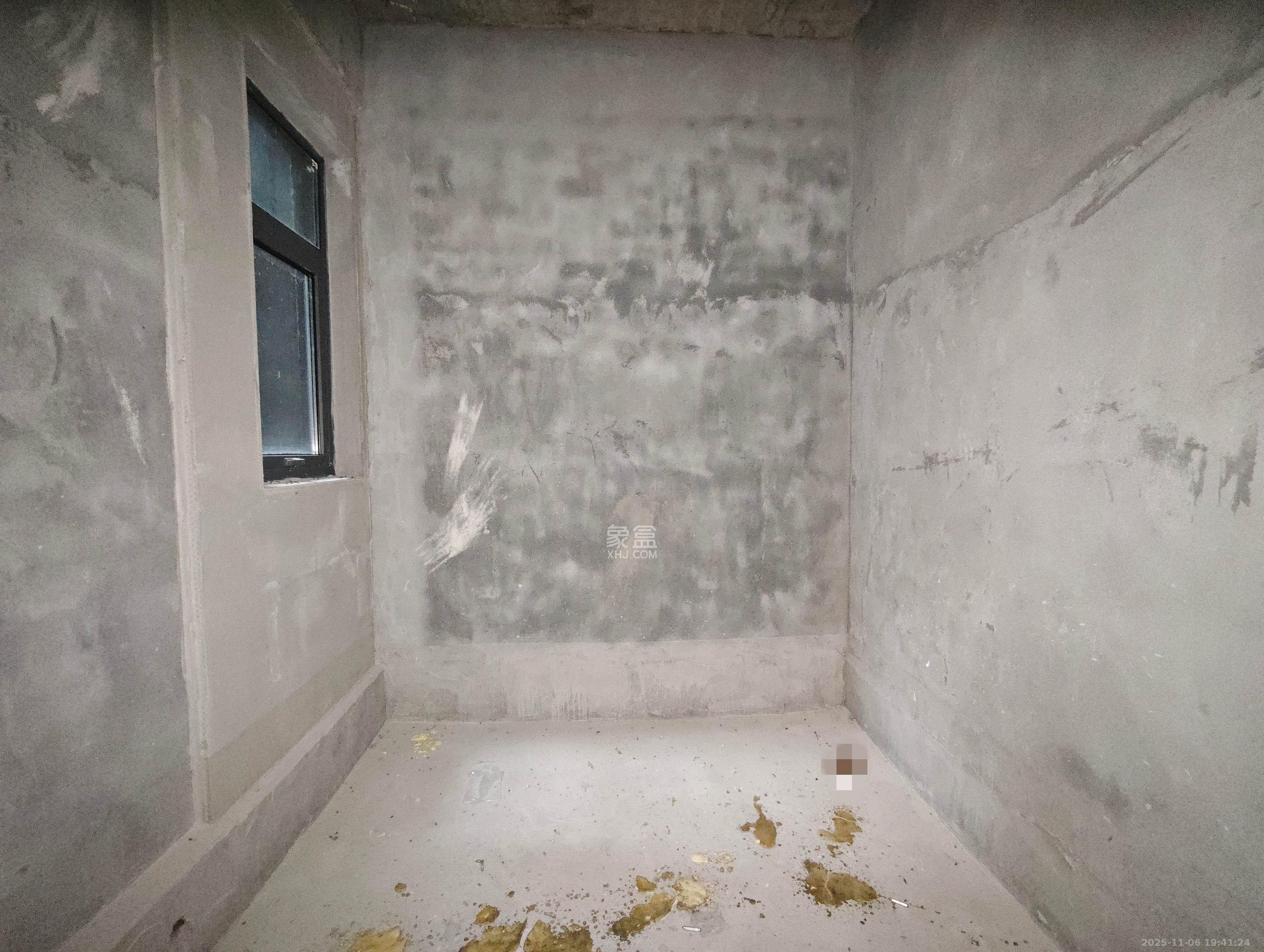 新城明昱东方  5室2厅3卫    319.0万卫生间