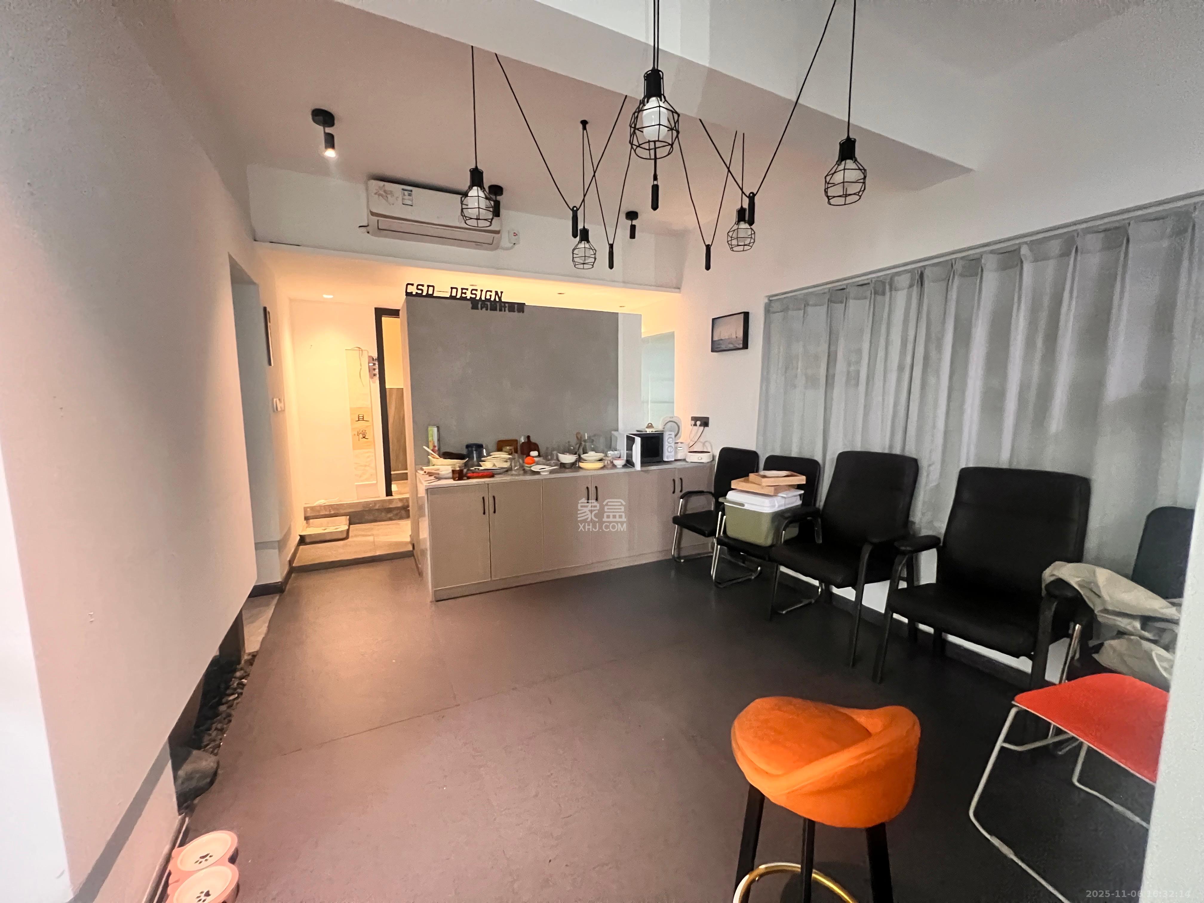 长房中庭国际（东郡华蓉广场）  5室2厅1卫    10800.0元/月室内图