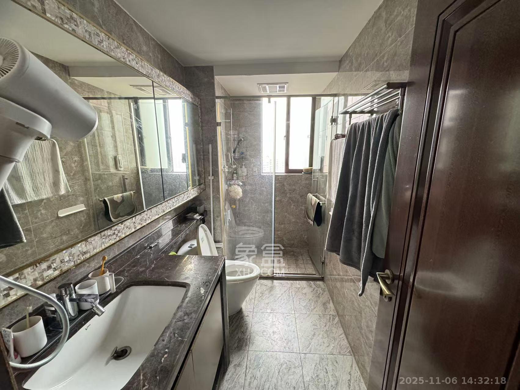 恒大御景半岛湘江苑(恒大御景半岛一期) 4室2厅2卫 6500.0元/月 恒大御景半岛湘江苑(恒大御景半岛一期) 4室2厅2卫 6500.0元/月室内图