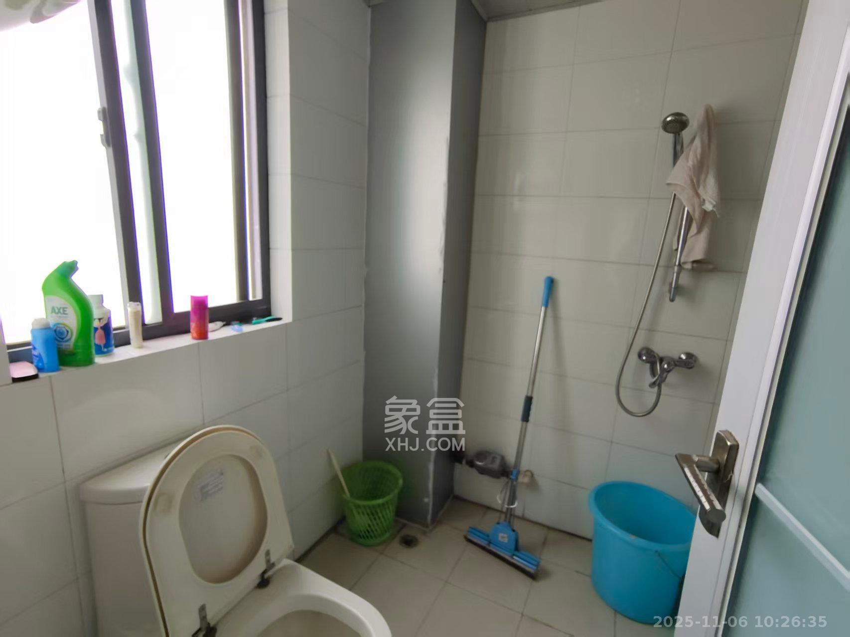 阳光100一期、四五期 4室2厅2卫 2800.0元/月 阳光100一期、四五期 4室2厅2卫 2800.0元/月室内图