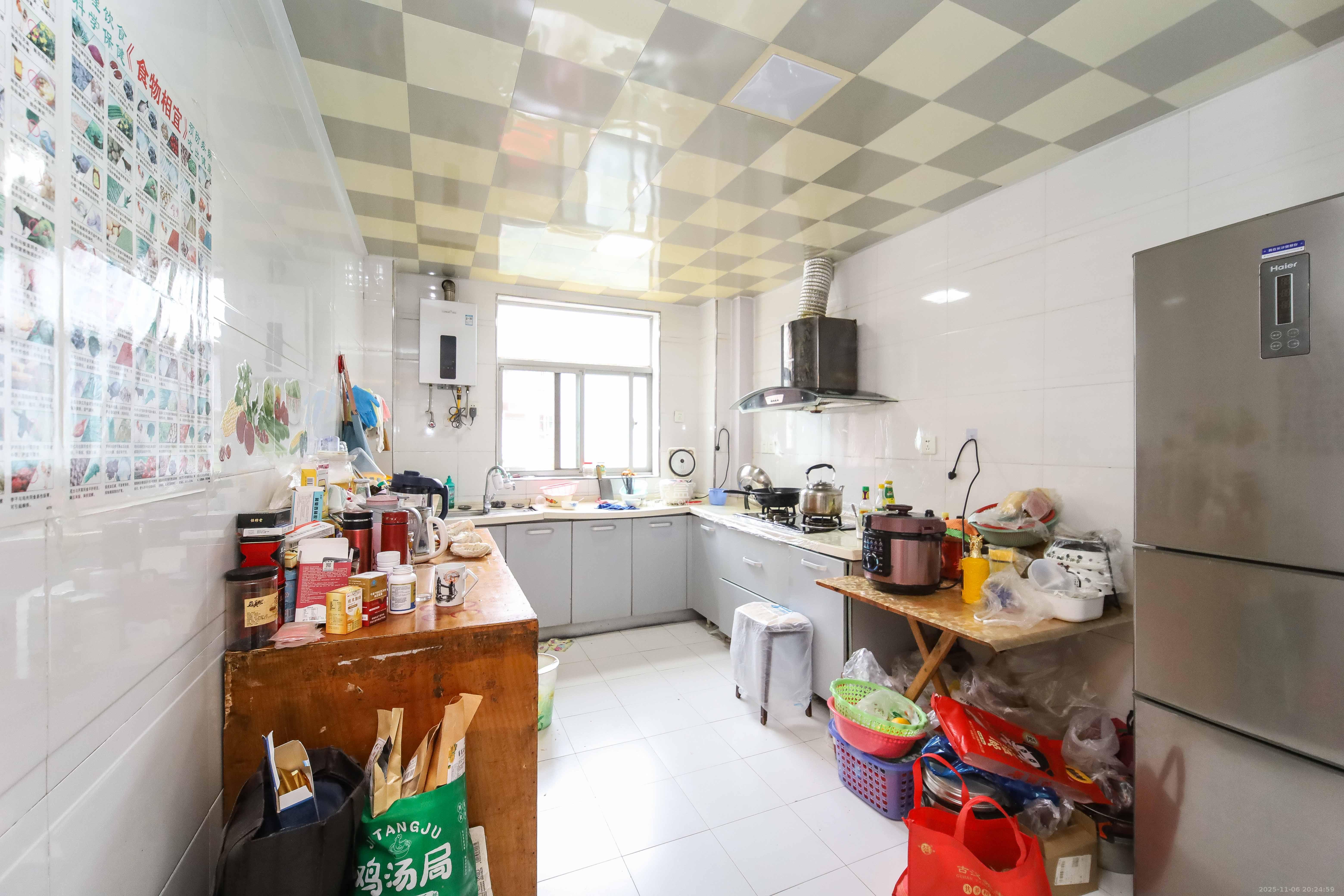 金龙苑 1室0厅0卫 120.0万 金龙苑 1室0厅0卫 120.0万厨房