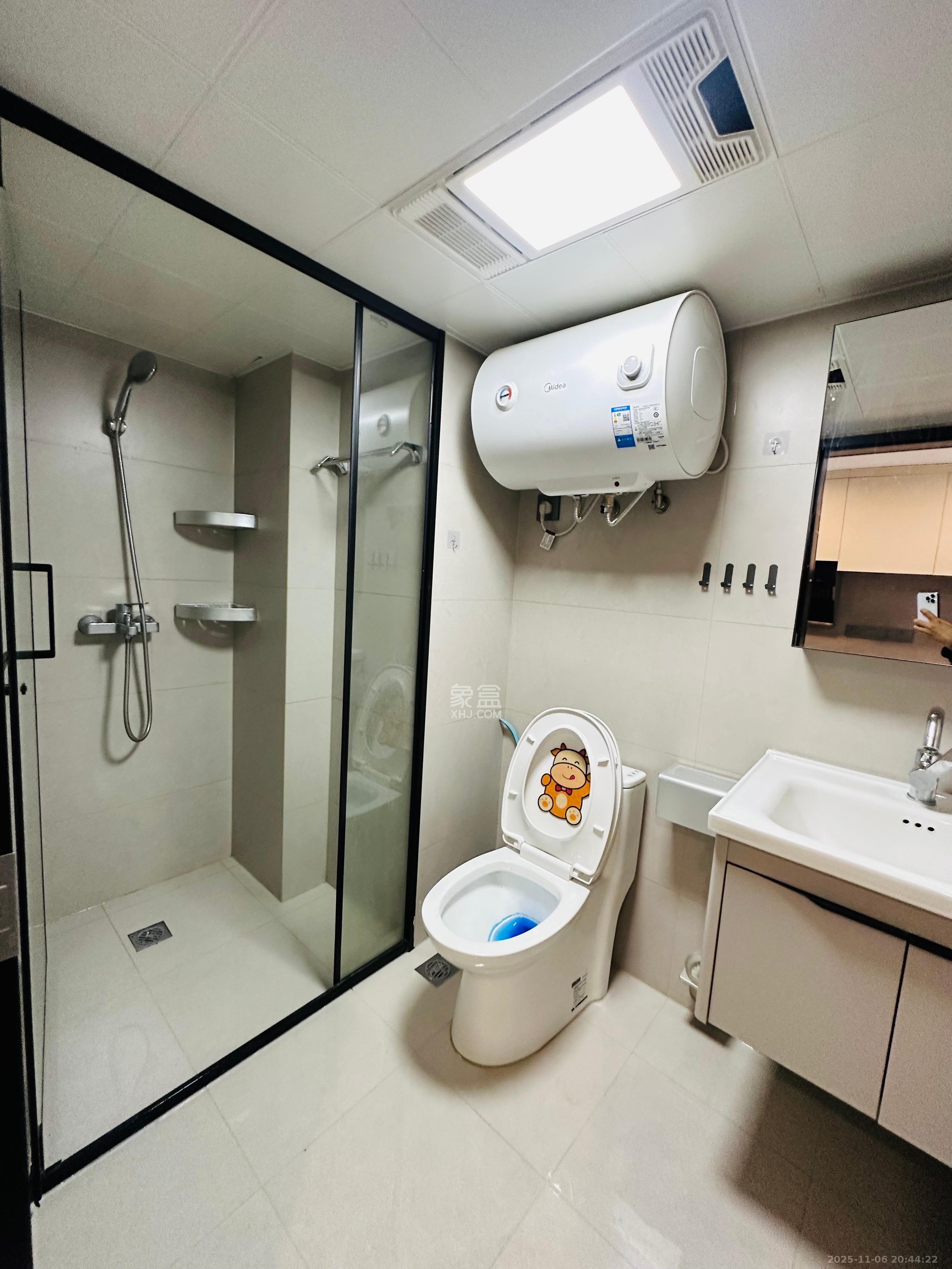 中海阅溪府 1室1厅1卫 1800.0元/月 中海阅溪府 1室1厅1卫 1800.0元/月室内图