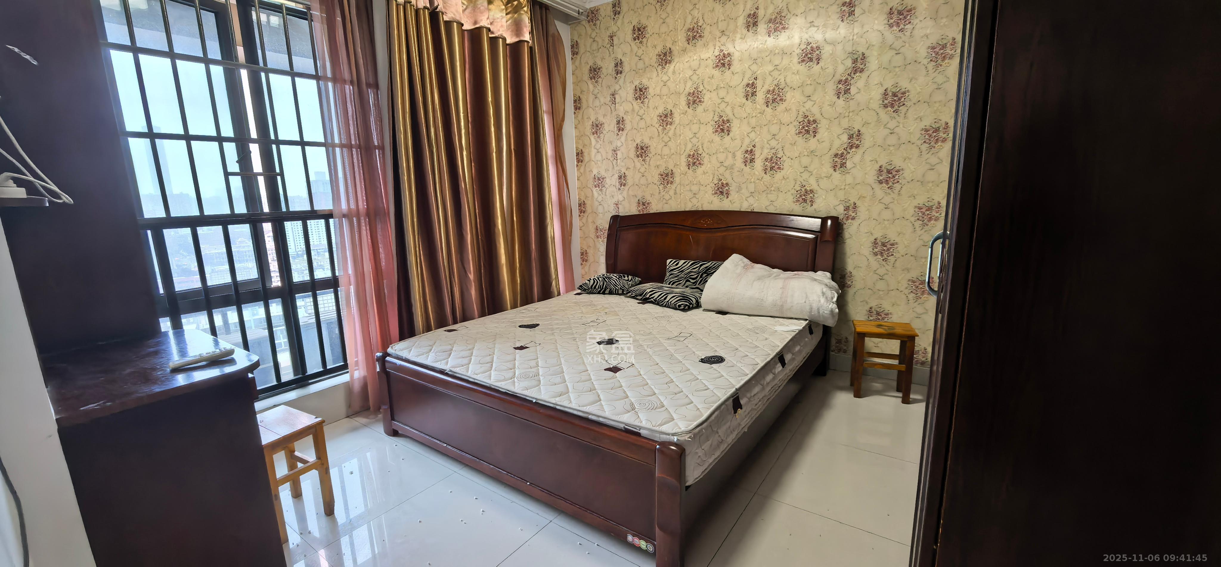 名富公寓 1室2厅1卫 2300.0元/月 名富公寓 1室2厅1卫 2300.0元/月室内图