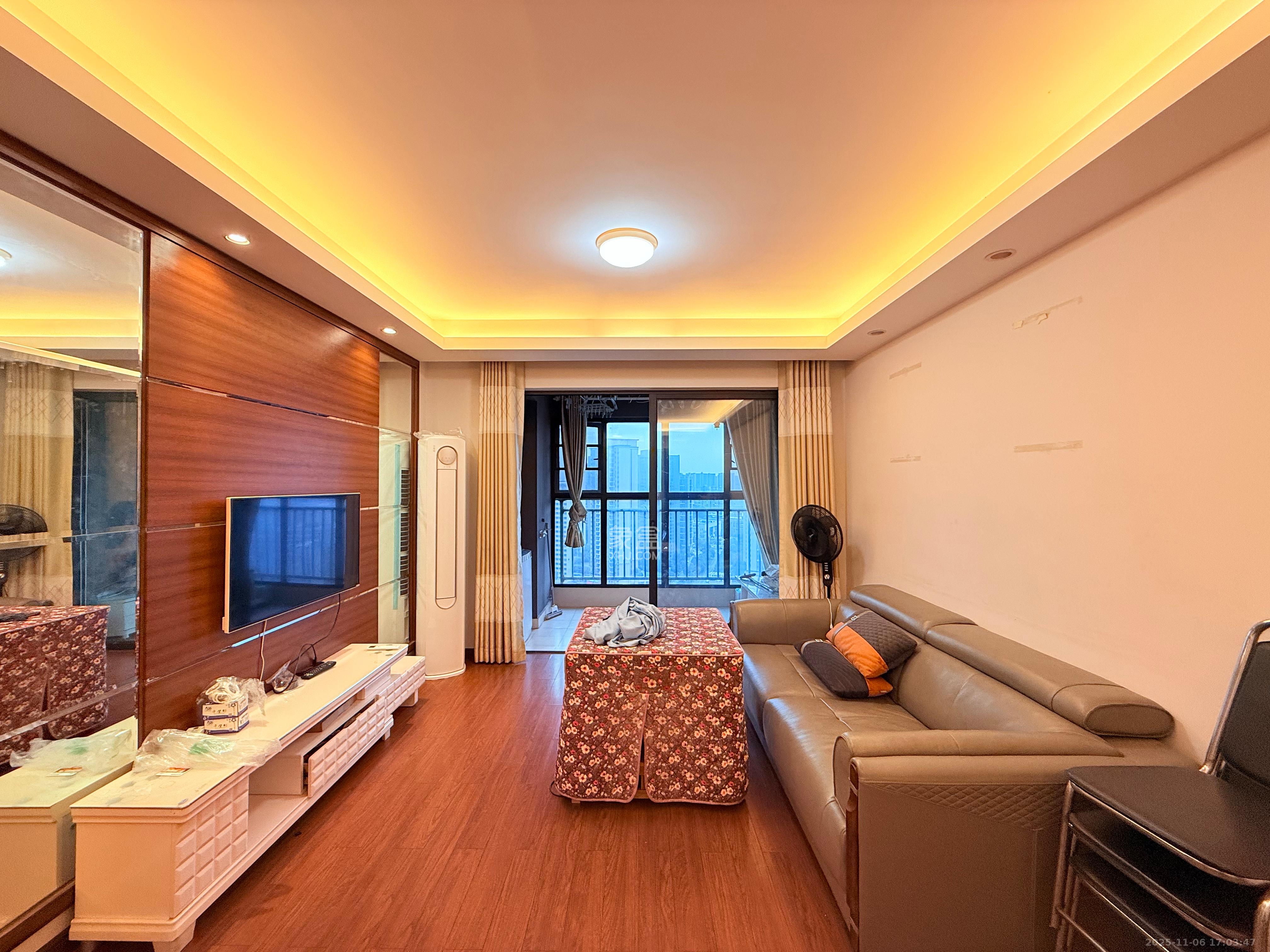 万科金域华府三四期  2室2厅1卫    2400.0元/月