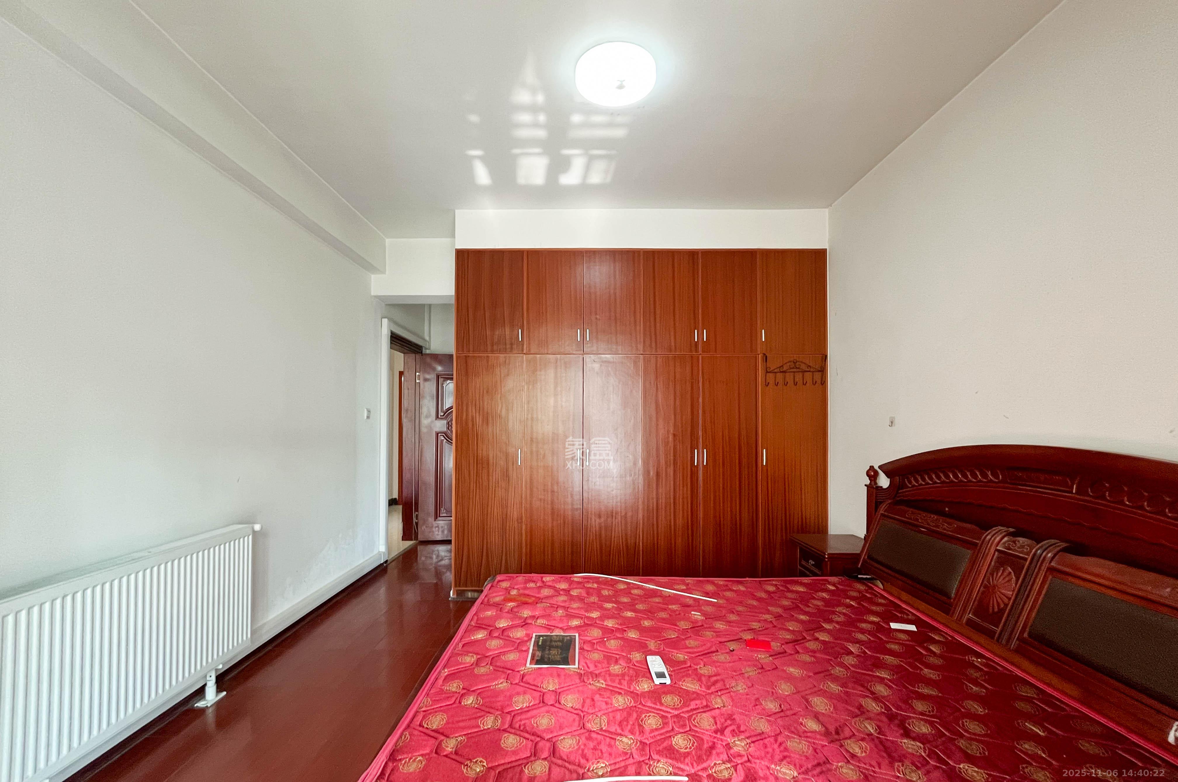 中房F联邦  4室2厅2卫    100.0万其他